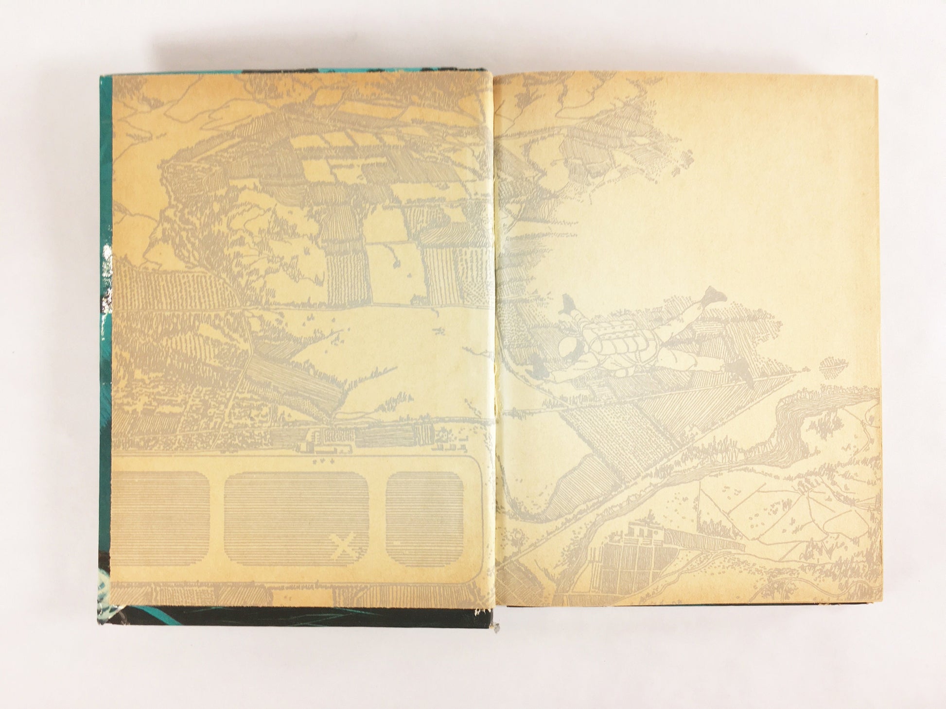 Ripcord television series vintage book by DS Halacy circa 1962. Cello Cameo Edition about about the exploits of a skydiving operation