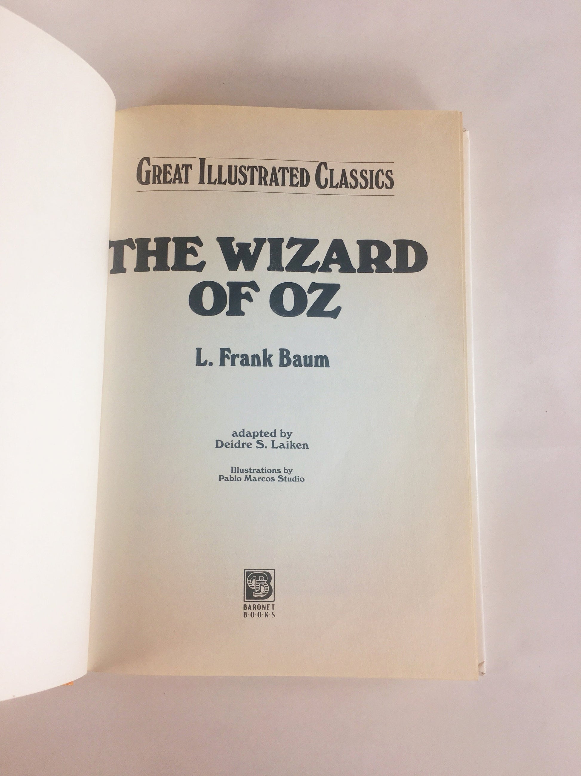 1989 Wizard of Oz by L Frank Baum. Vintage Classic Illustrated Book Series. Christmas Chanukah gift. Bookshelf prop staging home decor