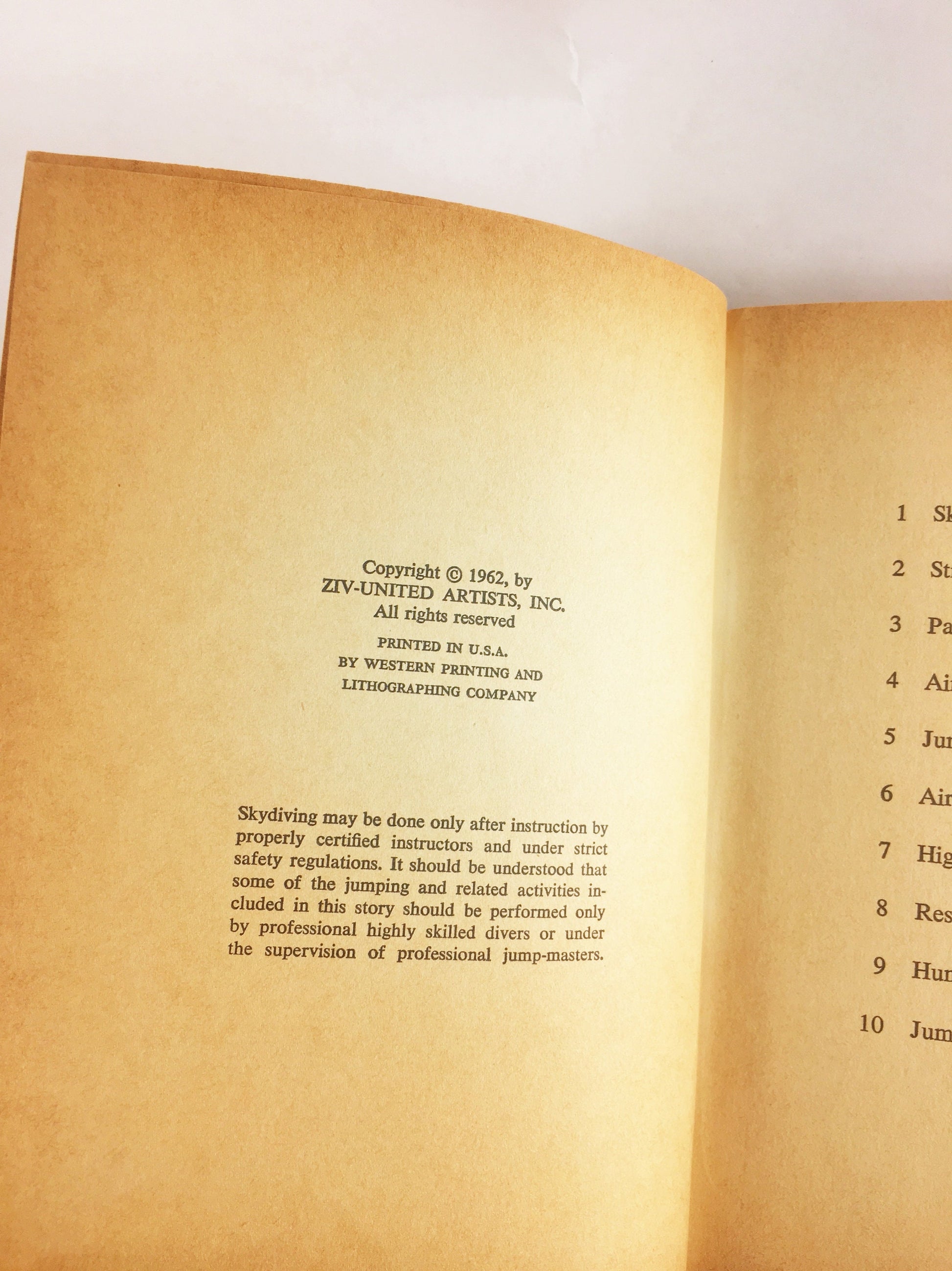 Ripcord television series vintage book by DS Halacy circa 1962. Cello Cameo Edition about about the exploits of a skydiving operation
