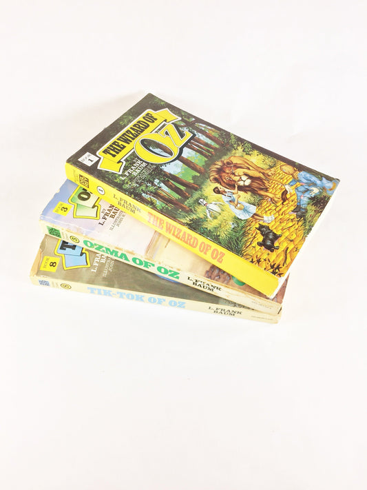 1979 Wizard of Oz vintage paperback book by L Frank Baum Tik-Tok Ozma and Wizard of Oz circa 1979. Teen tween home school reading