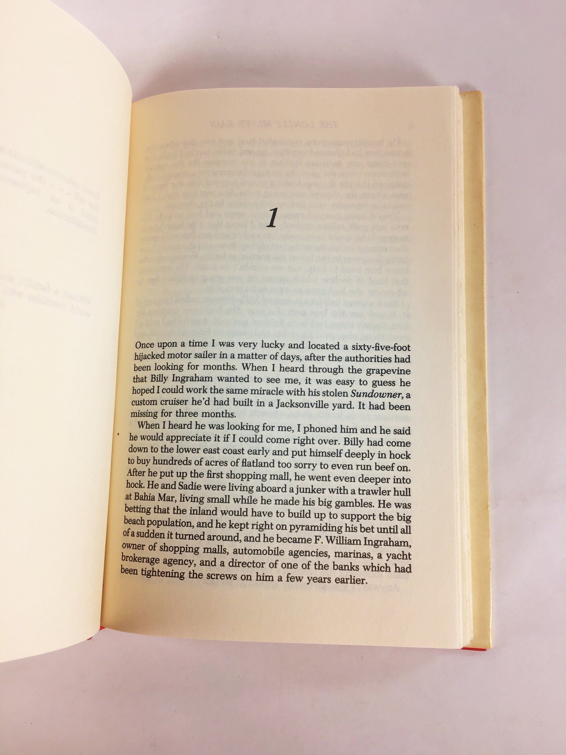 Lonely Silver Rain by John D MacDonald. Vintage book circa 1985 Final novel in Travis McGee series. Graphic sex & violence. hardboiled crime