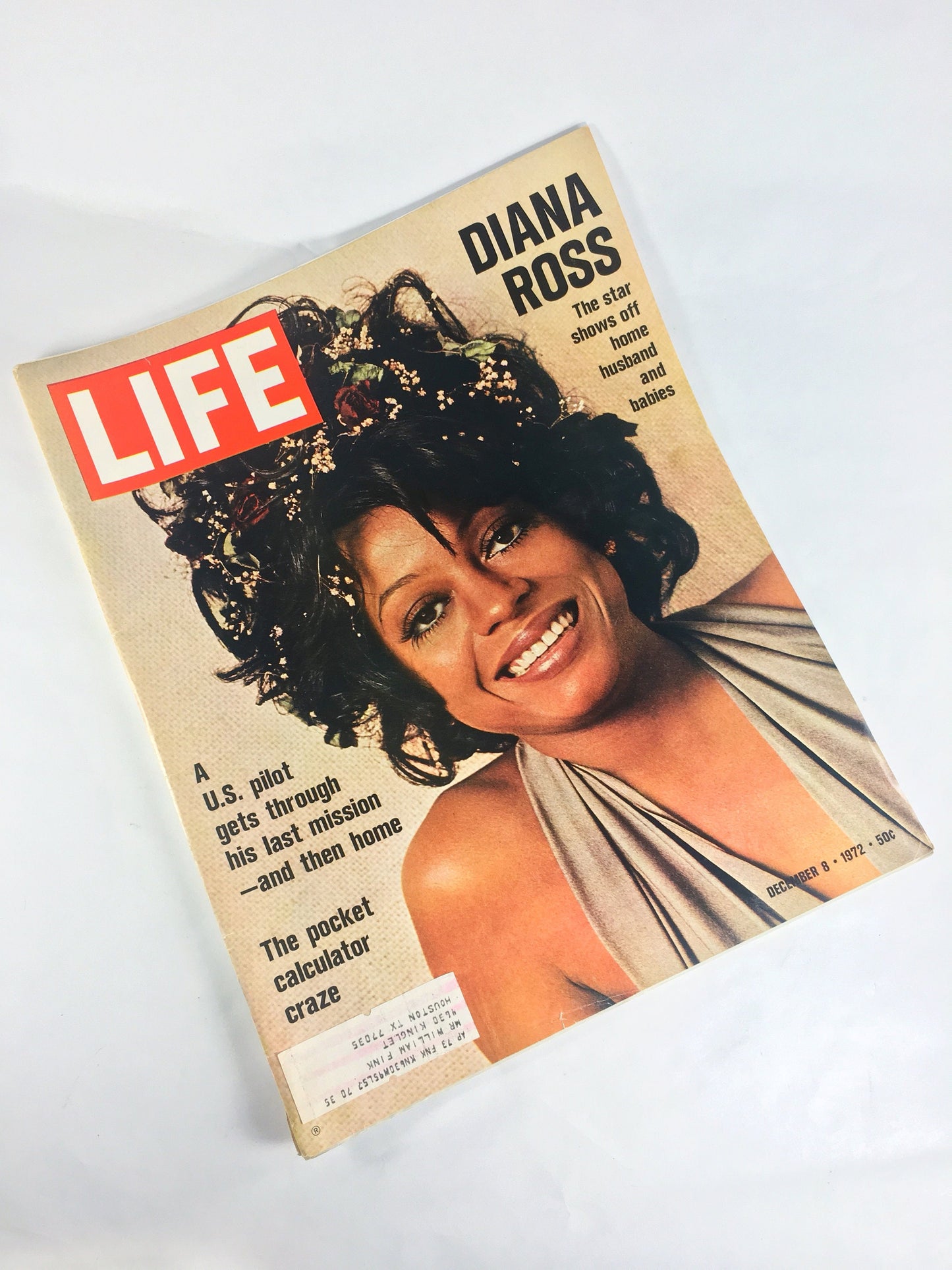 1972 Vintage Life Magazine featuring Diana Ross and introducing pocket calculators! Collector gift December 8 Vol 73 Number 23 Casio HP-35