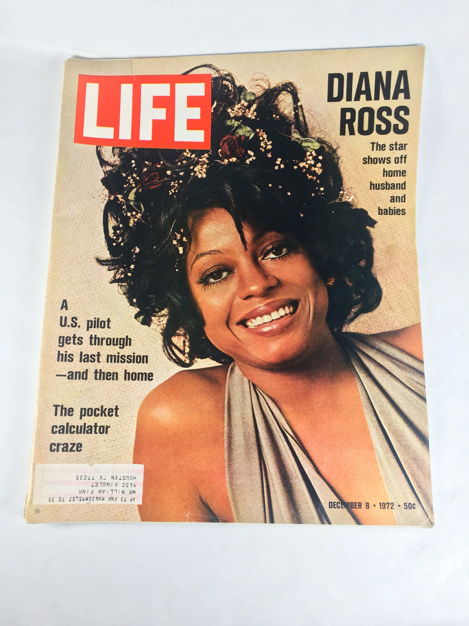 1972 Vintage Life Magazine featuring Diana Ross and introducing pocket calculators! Collector gift December 8 Vol 73 Number 23 Casio HP-35