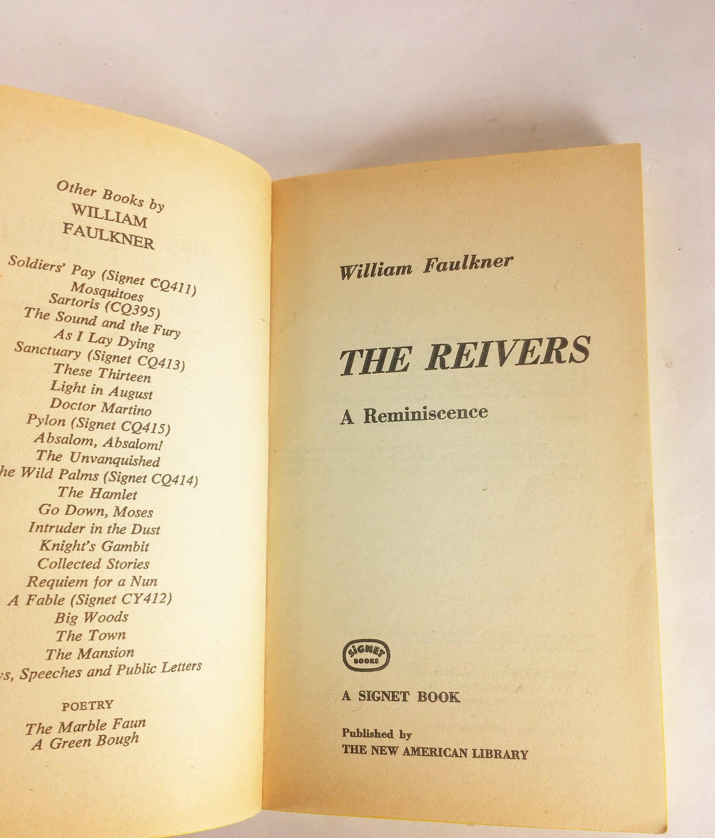 1969 William Faulkner The Reivers. FIRST PRINTING Vintage Signet paperback book. Pulitzer Prize. Steve McQueen as Boon Hogganbeck