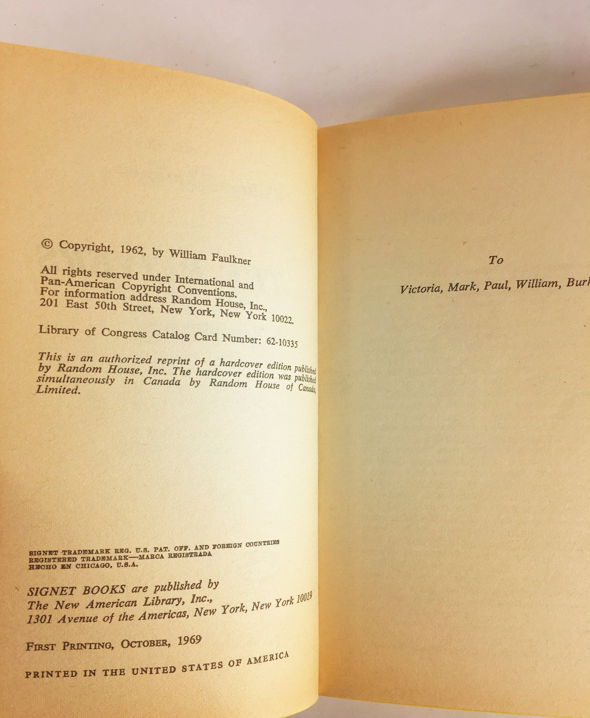 1969 William Faulkner The Reivers. FIRST PRINTING Vintage Signet paperback book. Pulitzer Prize. Steve McQueen as Boon Hogganbeck