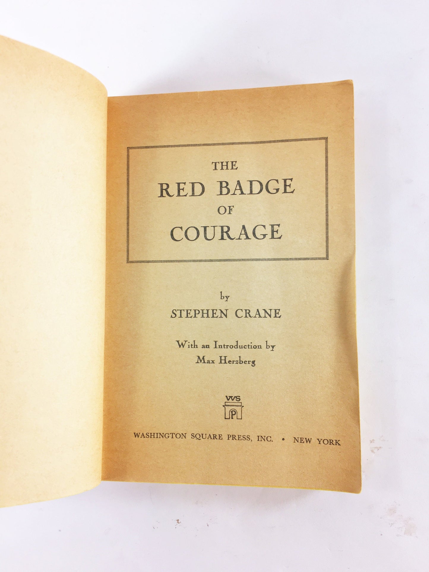 1961 Red Badge of Courage by Stephen Crane. Vintage Washington Square paperback book. Blue red black home bookshelf decor. Civil War Union