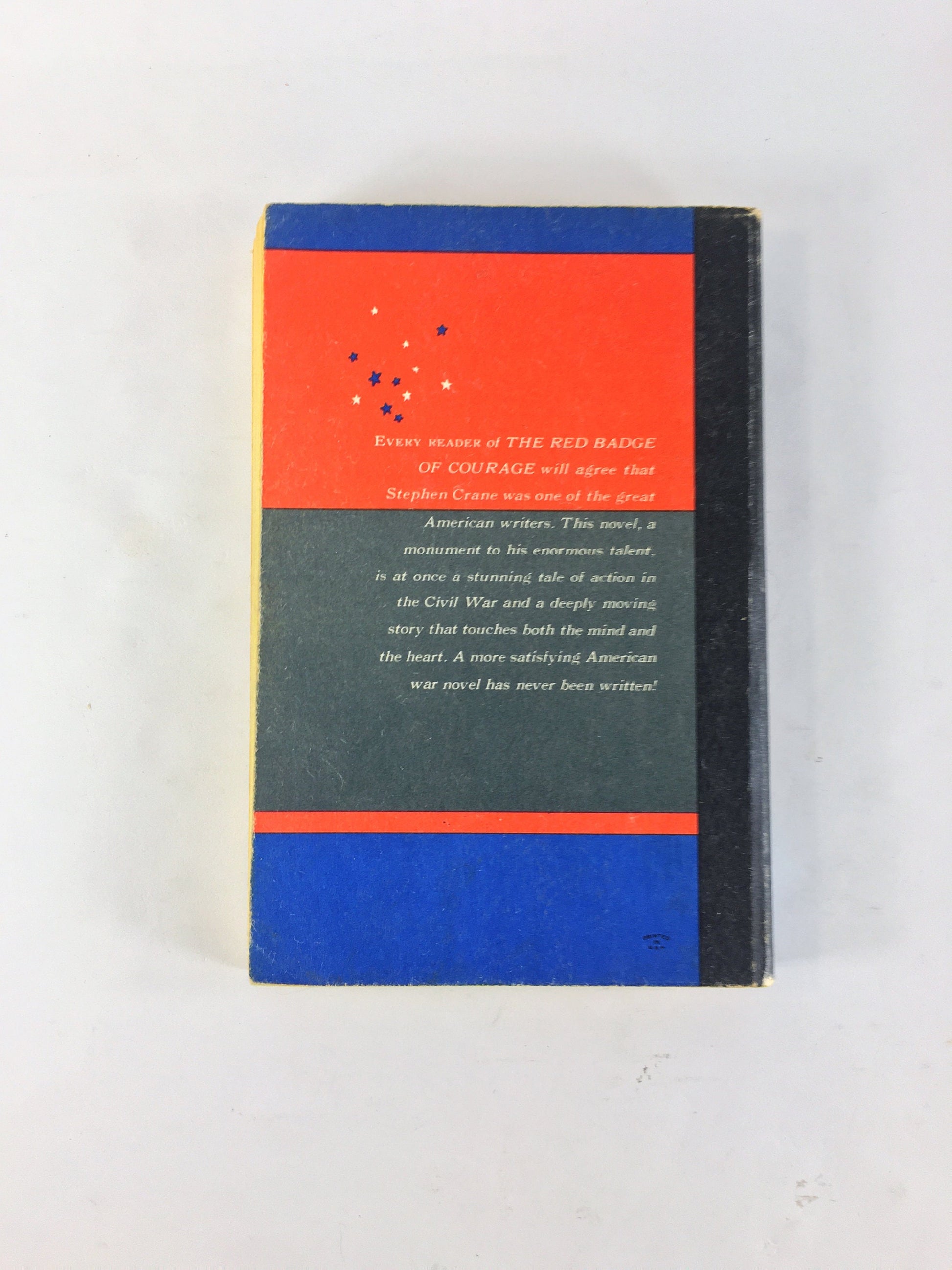 1961 Red Badge of Courage by Stephen Crane. Vintage Washington Square paperback book. Blue red black home bookshelf decor. Civil War Union