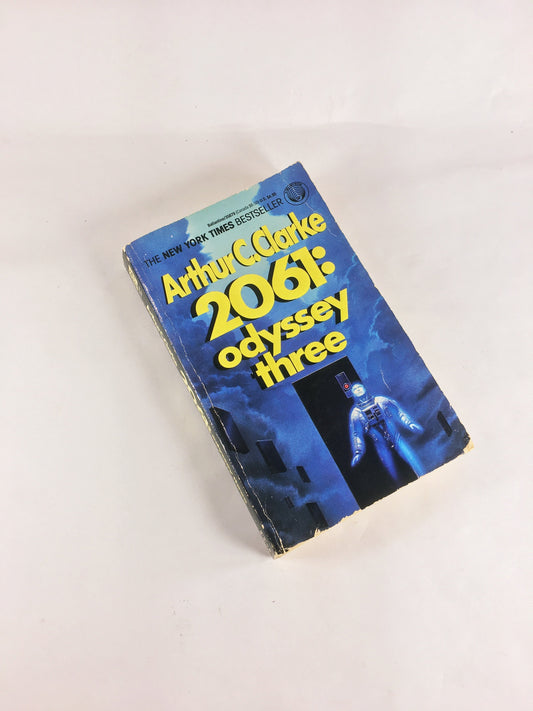 Arthur C Clarke 2061 Space Odyssey Three Vintage paperback book circa 1989. FIRST Mass PRINTING science fiction Nebula & Hugo awards