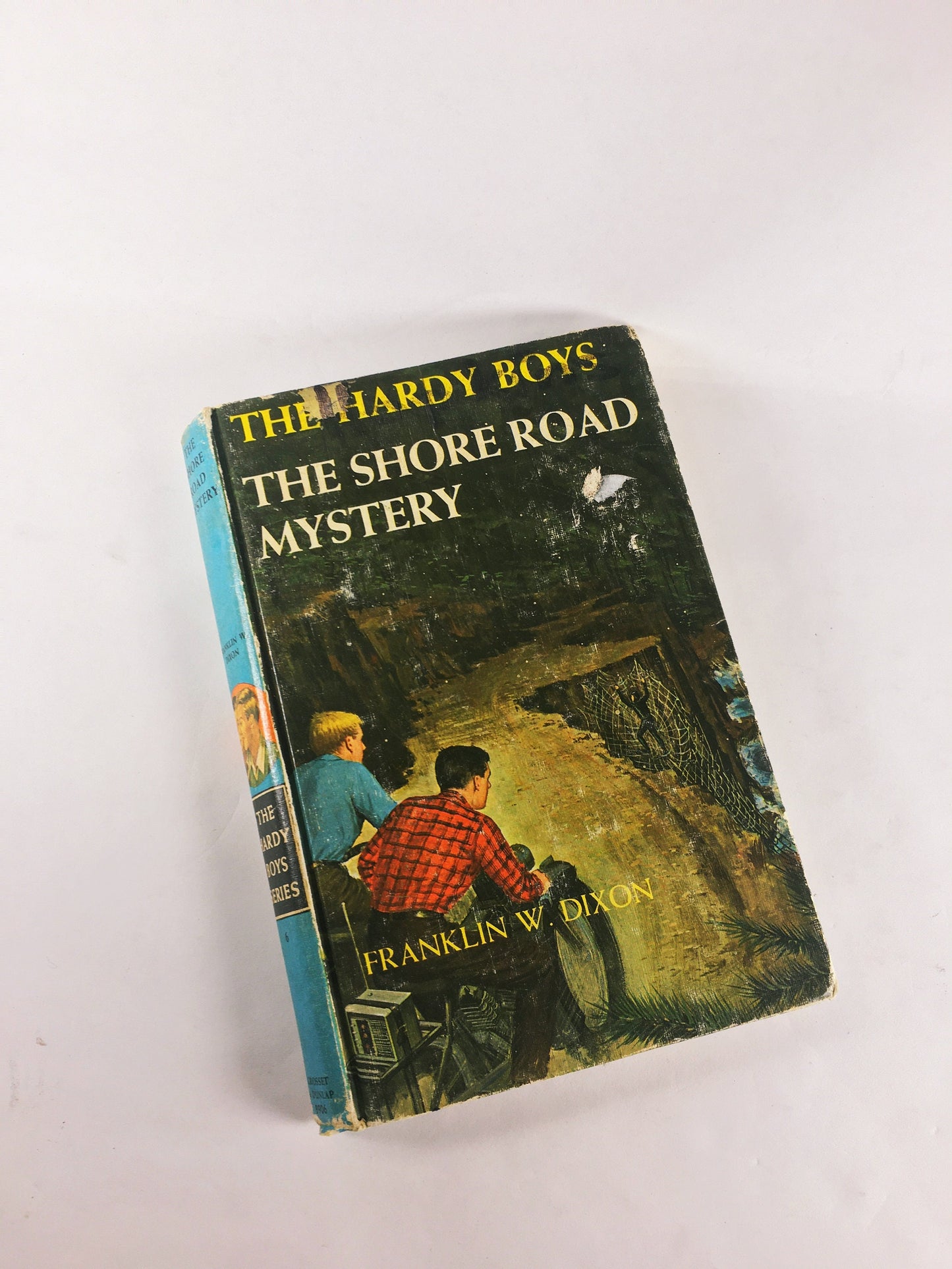 Hardy Boys vintage book lot circa 1950s 1960s 1970s by Franklin Dixon Picture cover books. Blue tween teen mystery series home reading