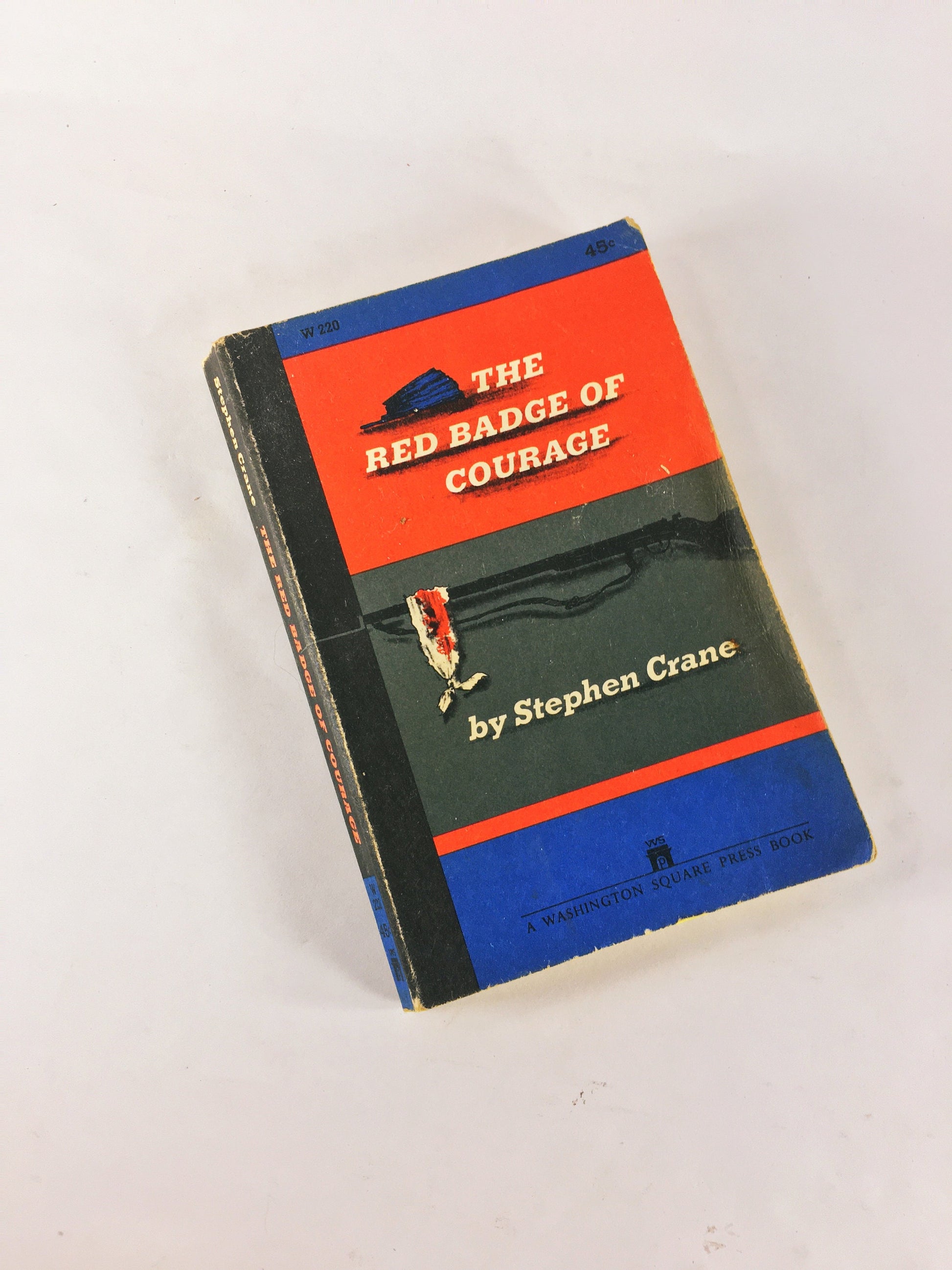 1961 Red Badge of Courage by Stephen Crane. Vintage Washington Square paperback book. Blue red black home bookshelf decor. Civil War Union