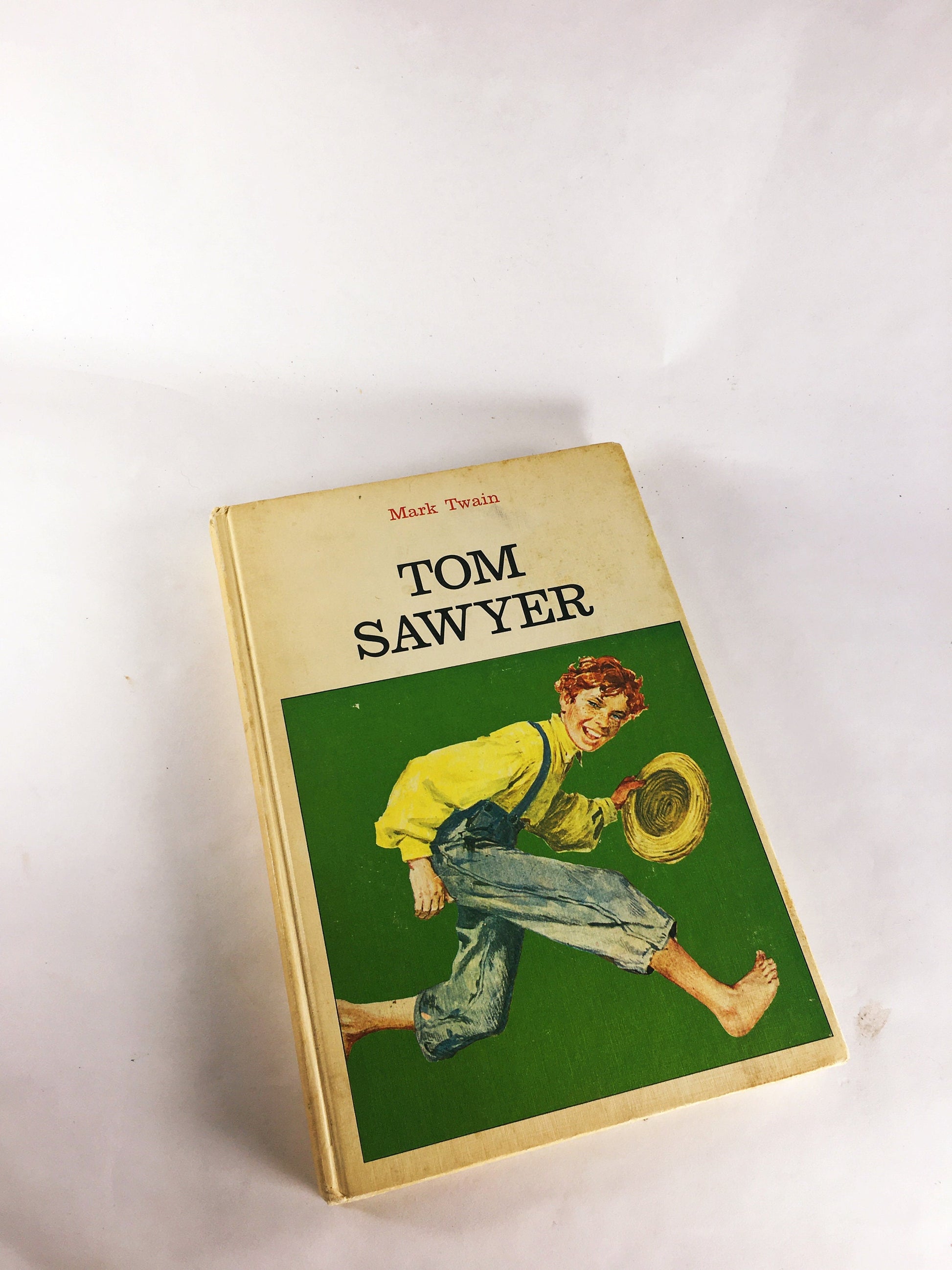 Last of the Mohicans, Tom Sawyer, Gulliver's Travels Vintage Danbury Press children's book circa 1973. Swift, Twain & James Fenimore Cooper