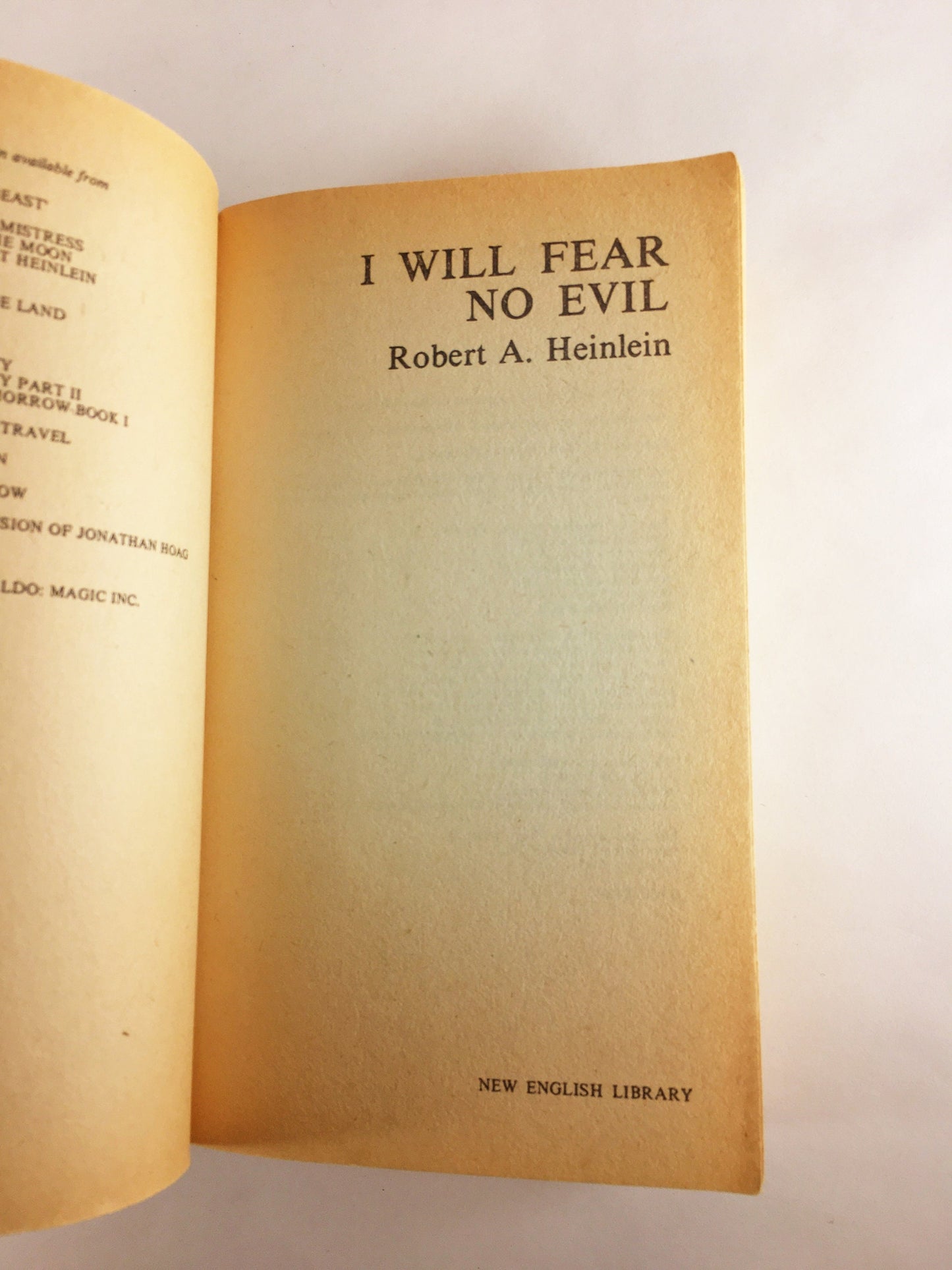 1982 I Will Fear No Evil by Robert Heinlein Man's mind transplanted into woman's body Vintage paperback book Masculine vs feminine trans