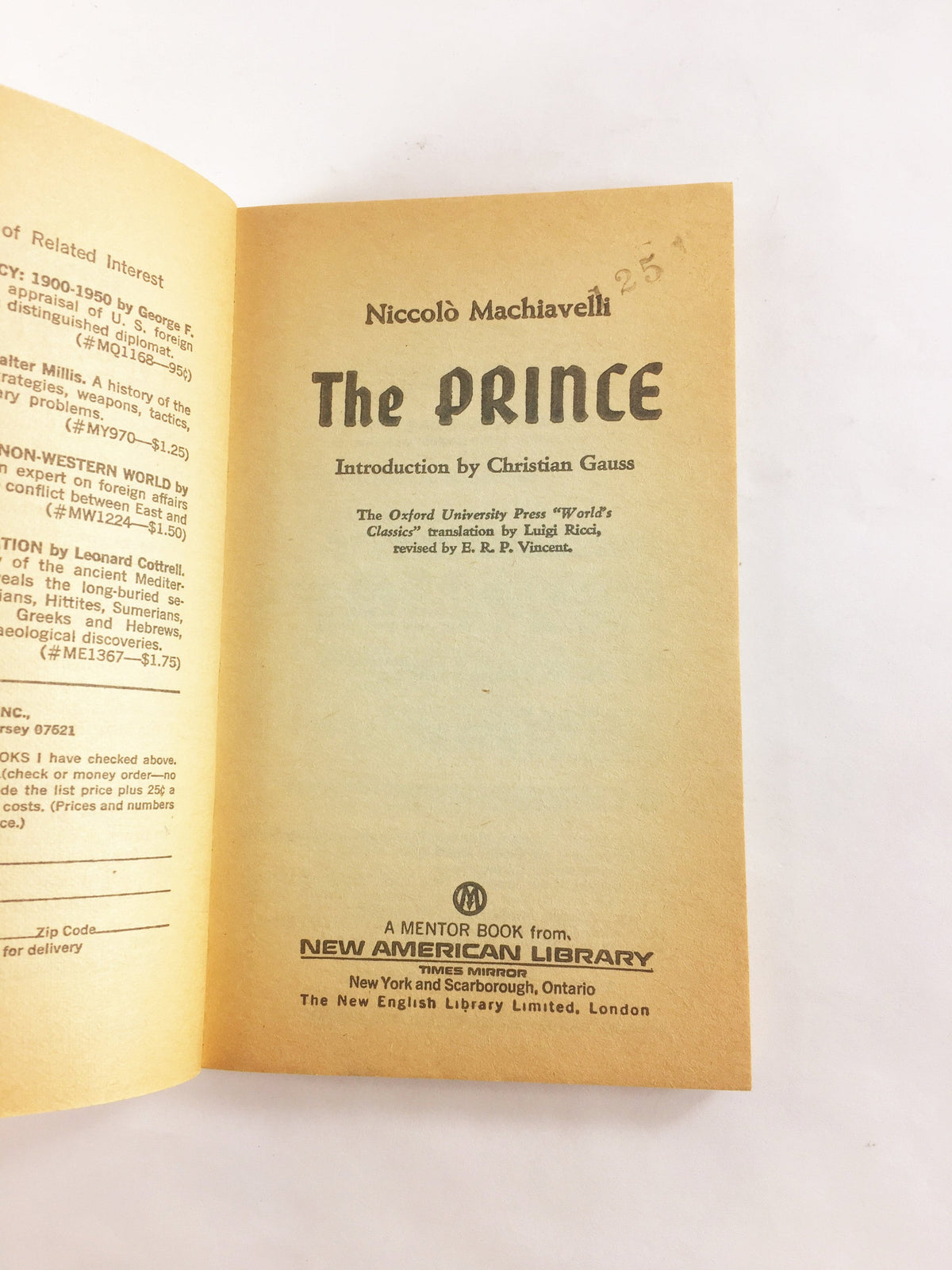 1952 Machiavelli The Prince Vintage paperback book Signet American Library. Father's Day home office decor.