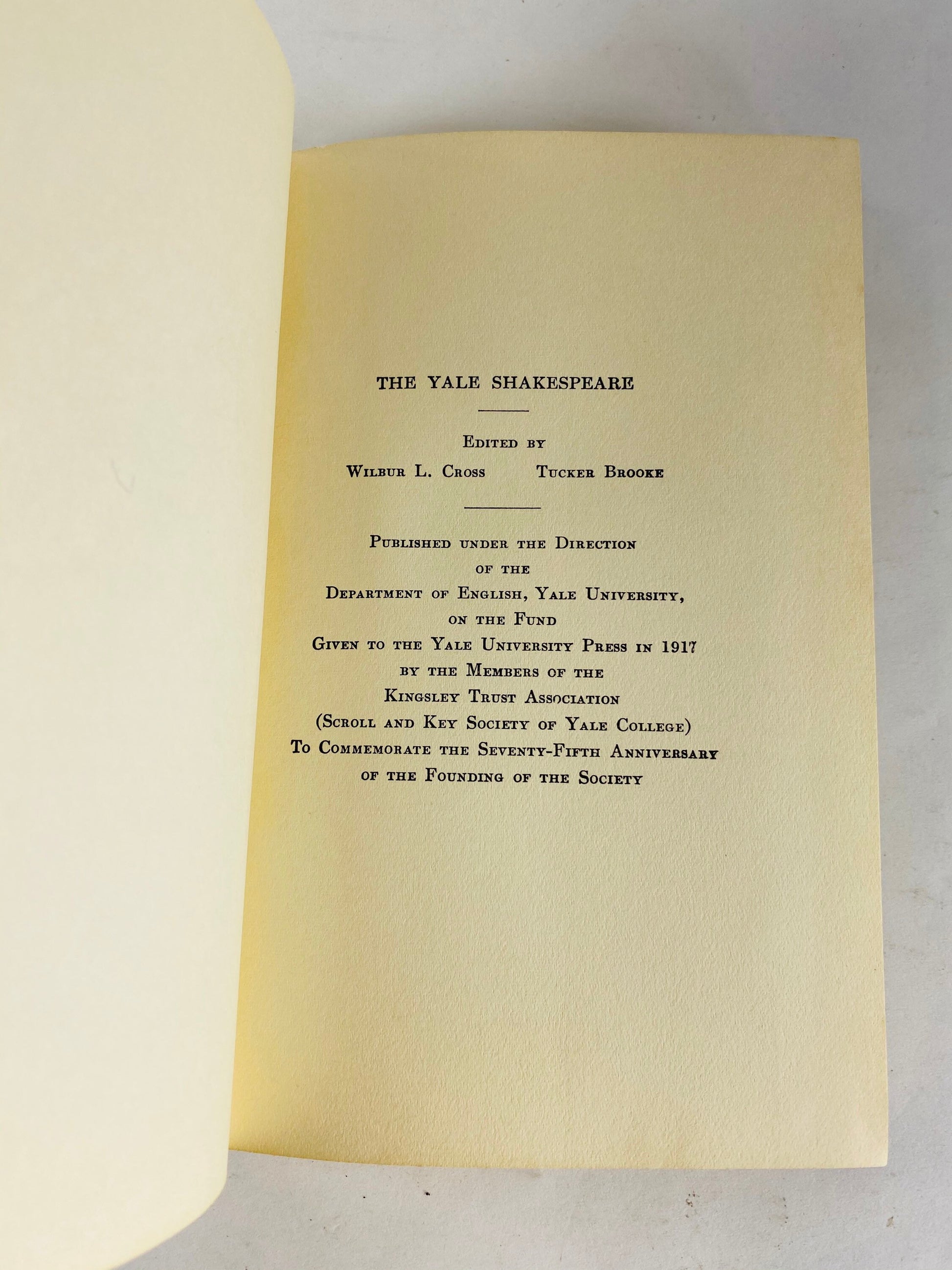 1924 - 1956 Yale Shakespeare Blue vintage books PICK ONE Plays poetry & sonnets. King Lear Macbeth Romeo and Juliet Anthony and Cleopatra