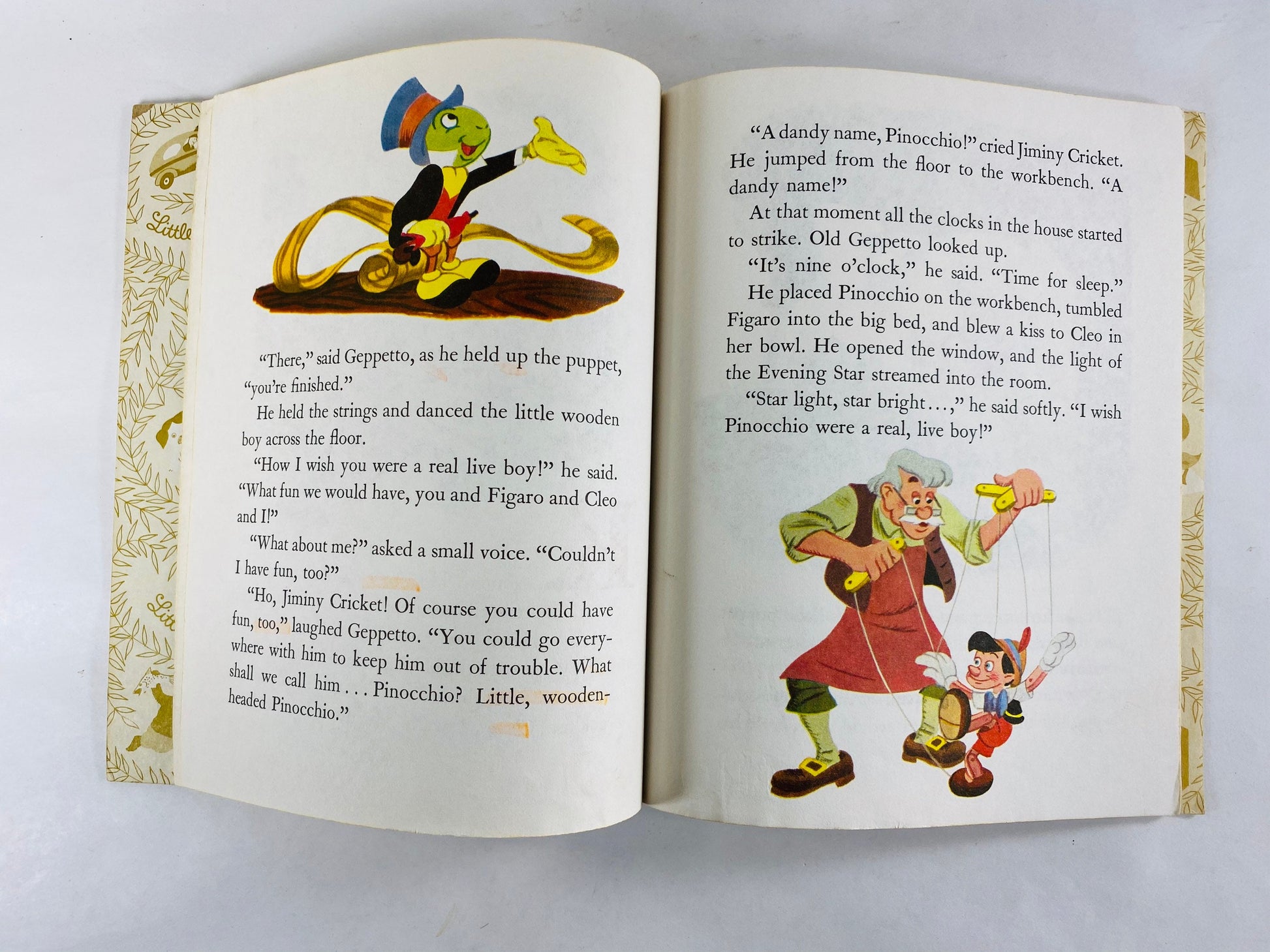 1980 Pinocchio Little Golden Book Walt Disney illustrations children’s stocking stuffer at home reading. Bedtime stories