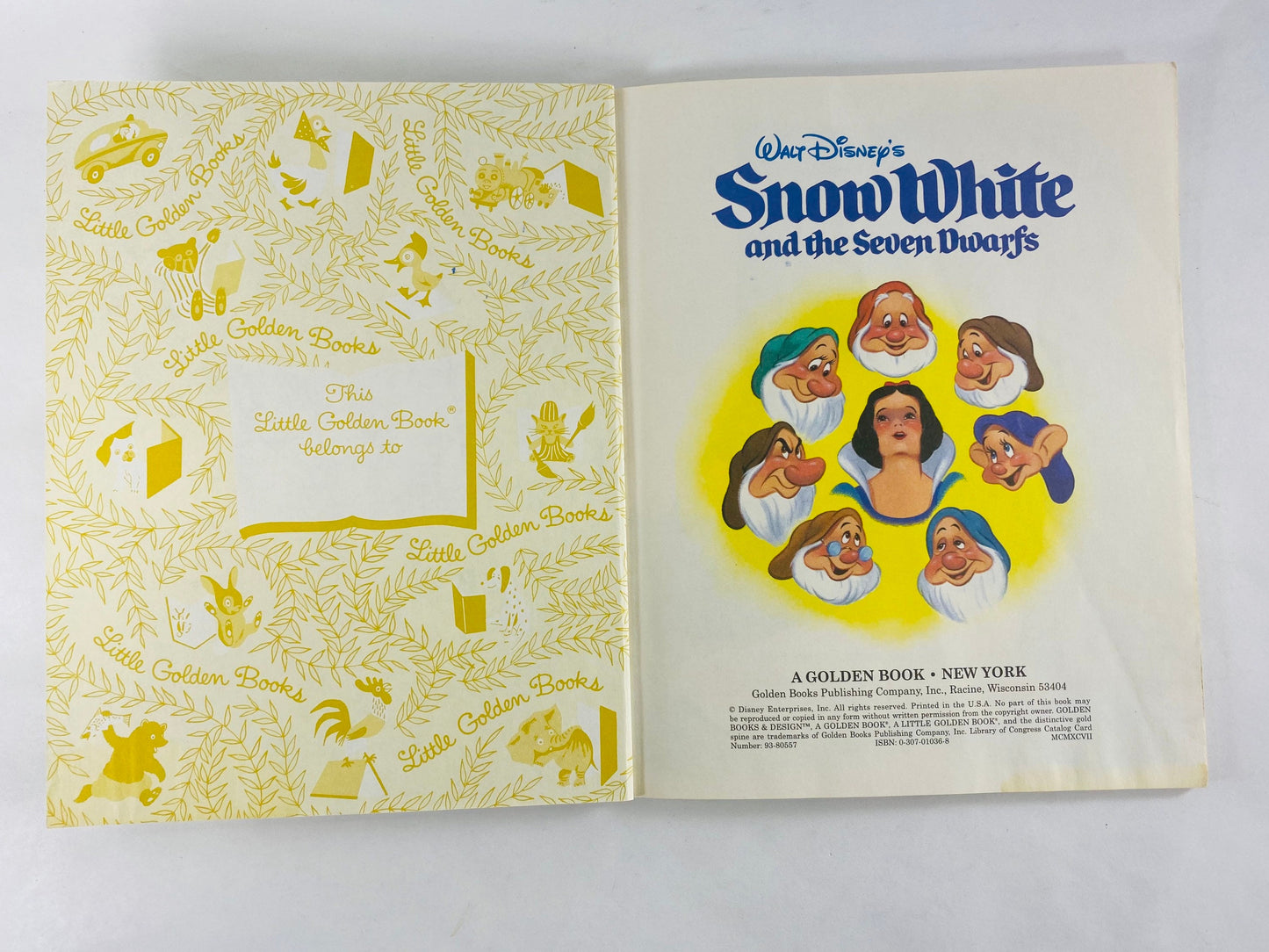 Snow White and the Seven Dwarfs book circa 1993. Walt Disney Little Golden Book vintage children's princess book. Bedtime stories