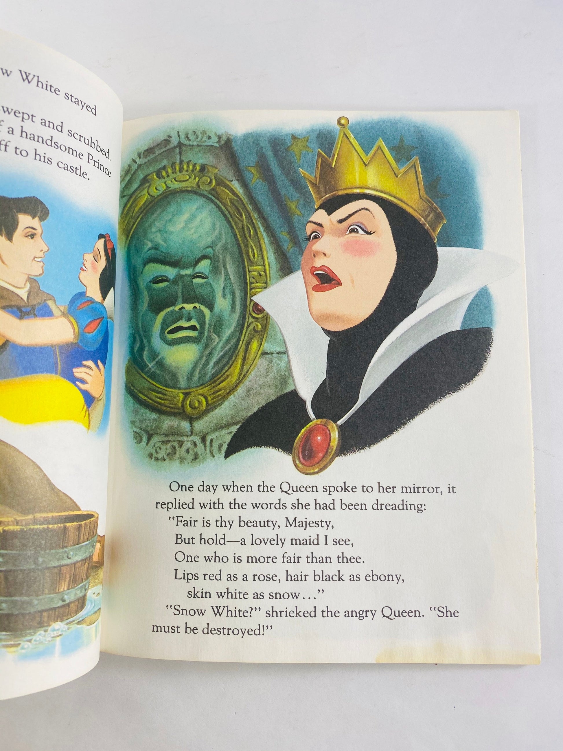 Snow White and the Seven Dwarfs book circa 1993. Walt Disney Little Golden Book vintage children's princess book. Bedtime stories