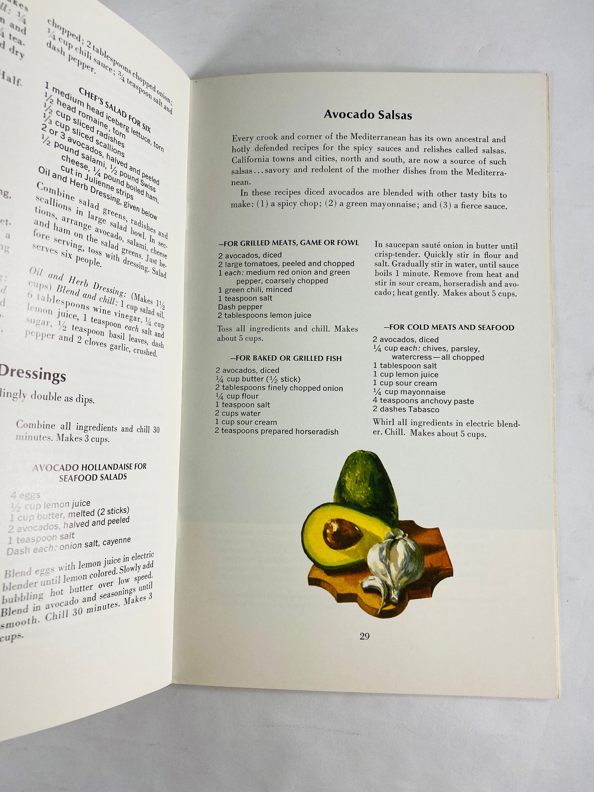 Avocado vintage California cookbook booklet featuring Avocado Bravo, its history, plant instructions and recipes. Aquacates Rellenos salsas