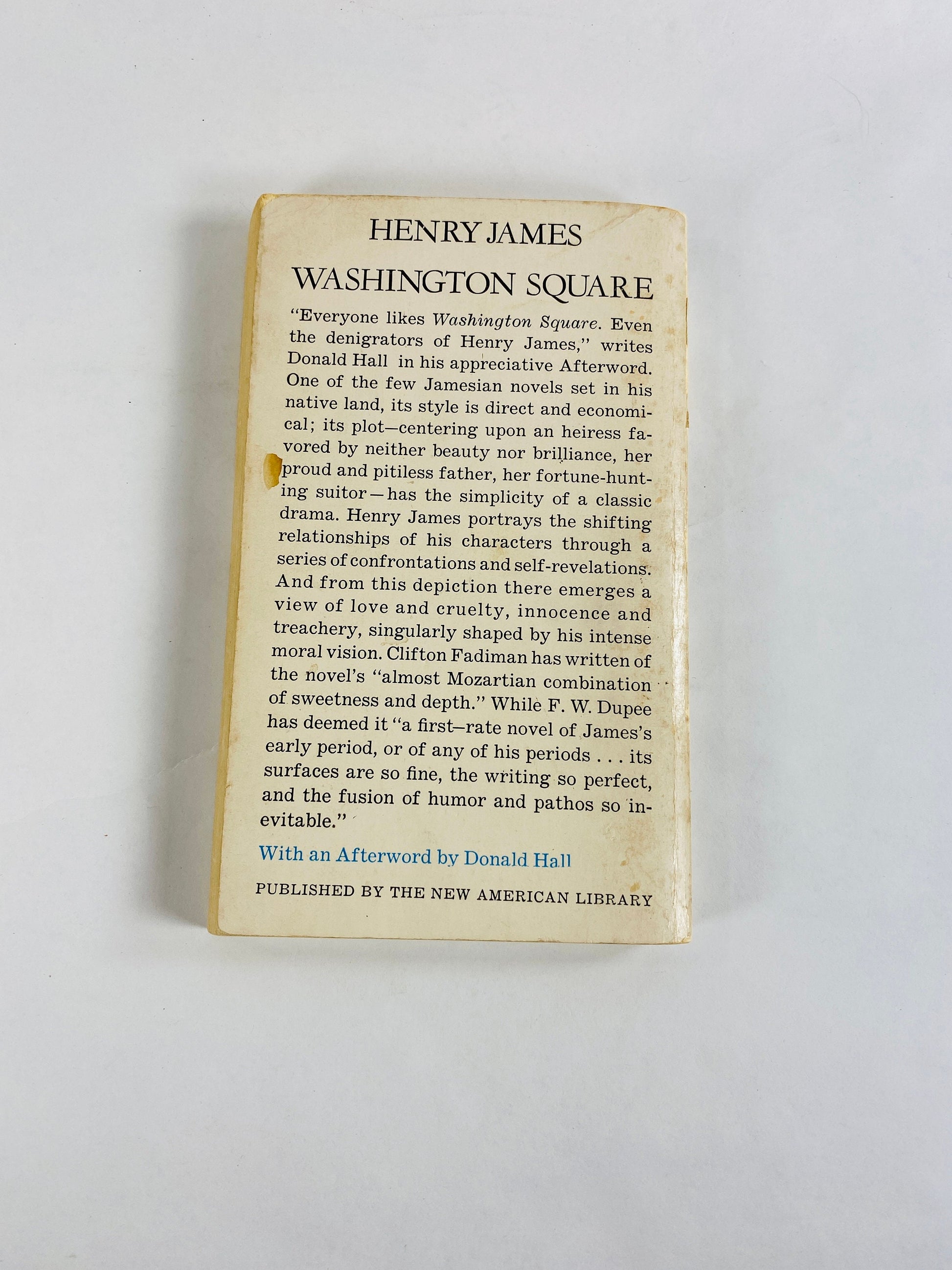 1964 Washington Square by Henry James vintage paperback book about a plain young woman whose wealthy father refuses to allow her to marry