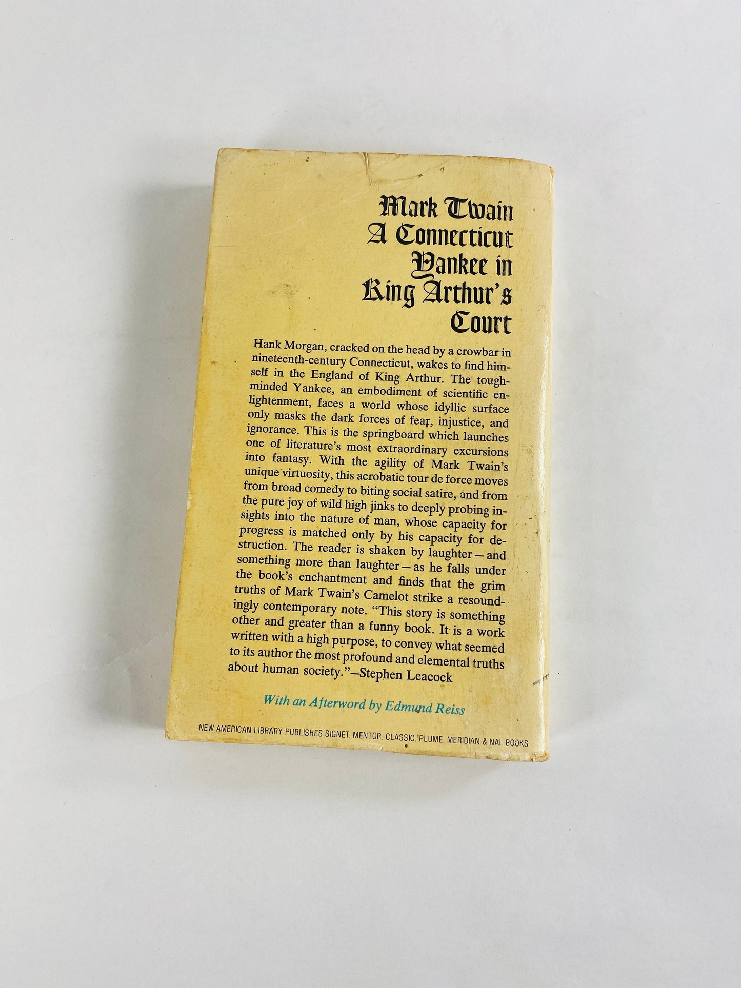 Connecticut Yankee in King Arthur's Court by Mark Twain Vintage Signet Classic paperback book circa 1962. American Classic Library.