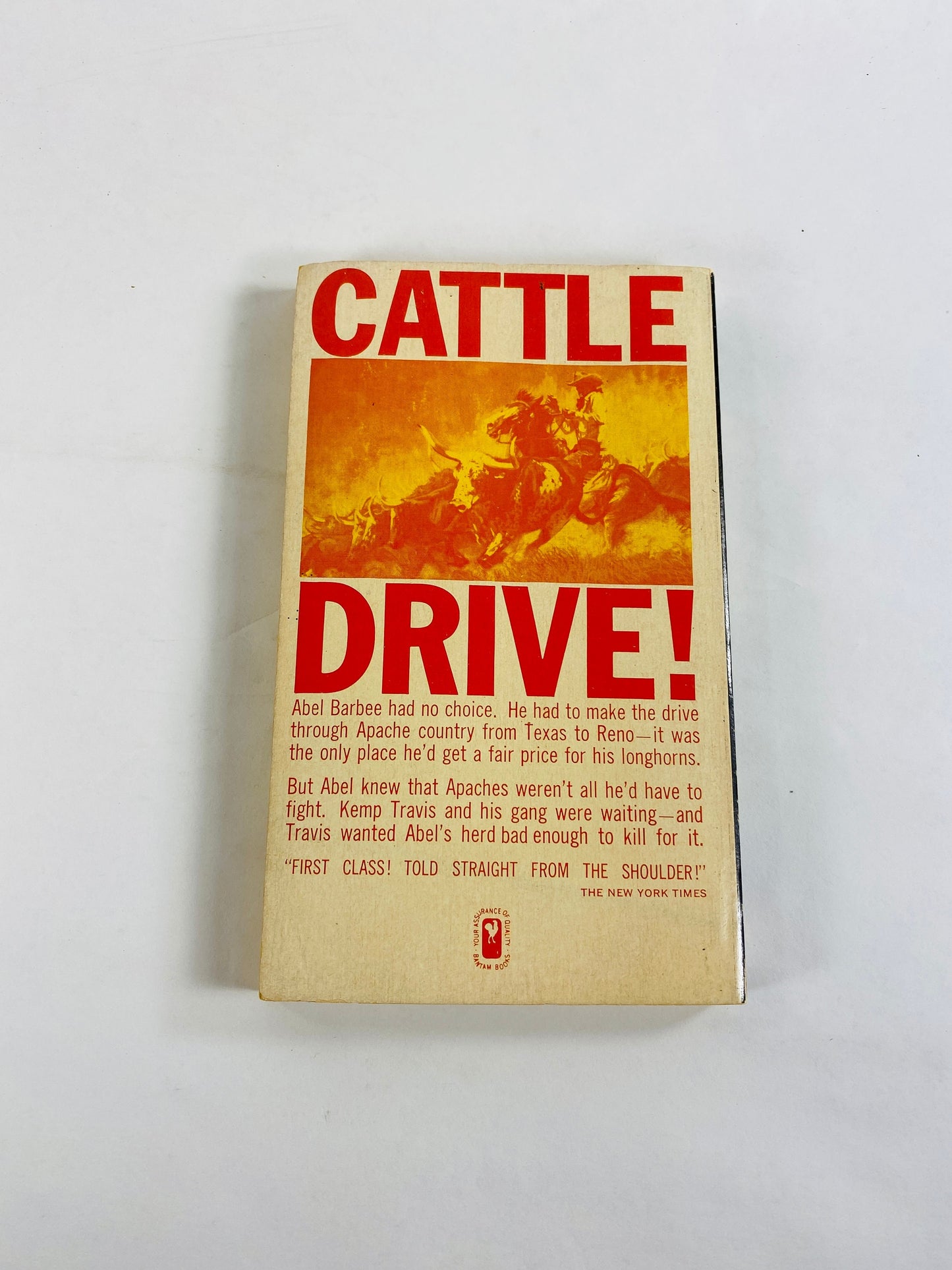 Texas Abel Barbee's trail herd had to make it through Apache country while fighting gangs. The Lean Rider by Cliff Farrell paperback book