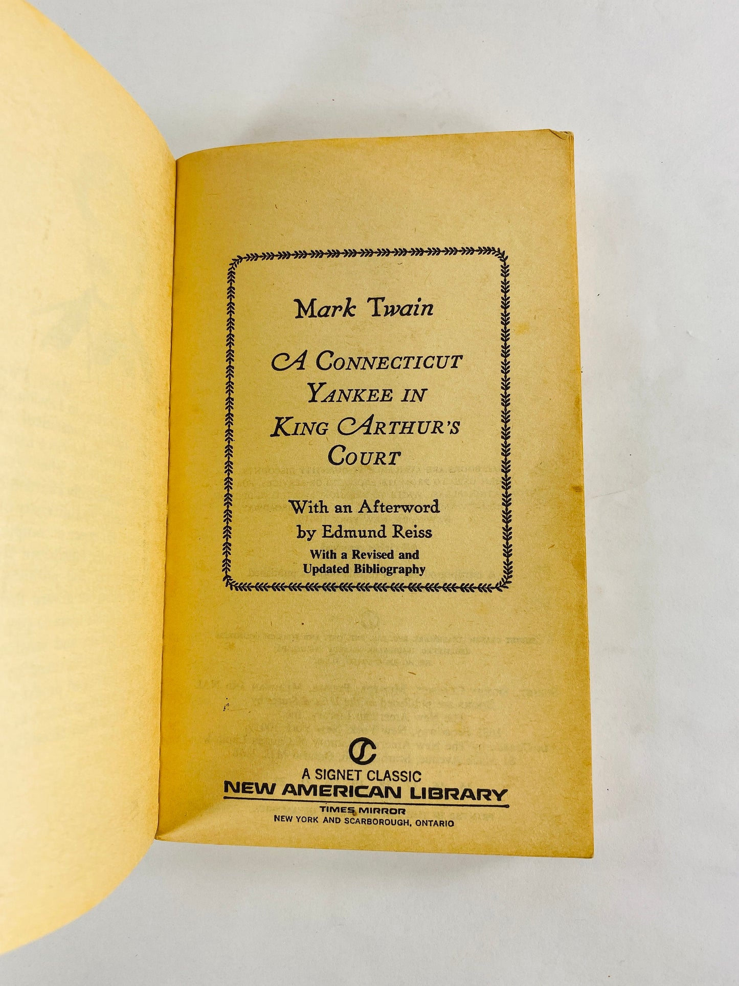 Connecticut Yankee in King Arthur's Court by Mark Twain Vintage Signet Classic paperback book circa 1962. American Classic Library.