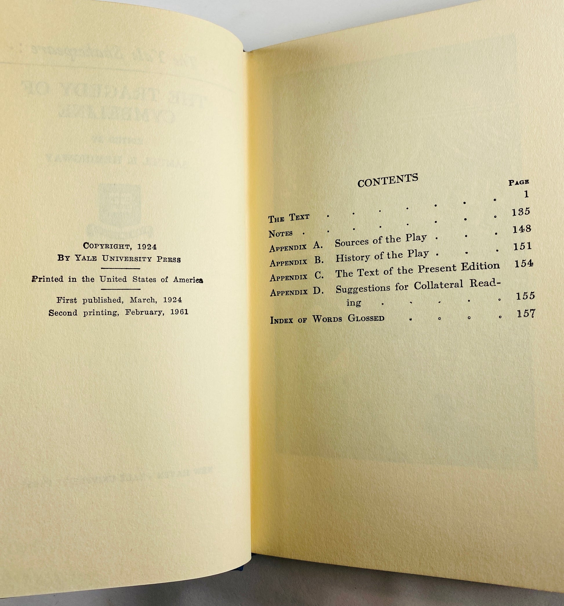 1961 Yale Shakespeare Blue book vintage books PICK ONE! Plays, poetry & sonnets King Lear Macbeth Romeo and Juliet Anthony and Cleopatra sky