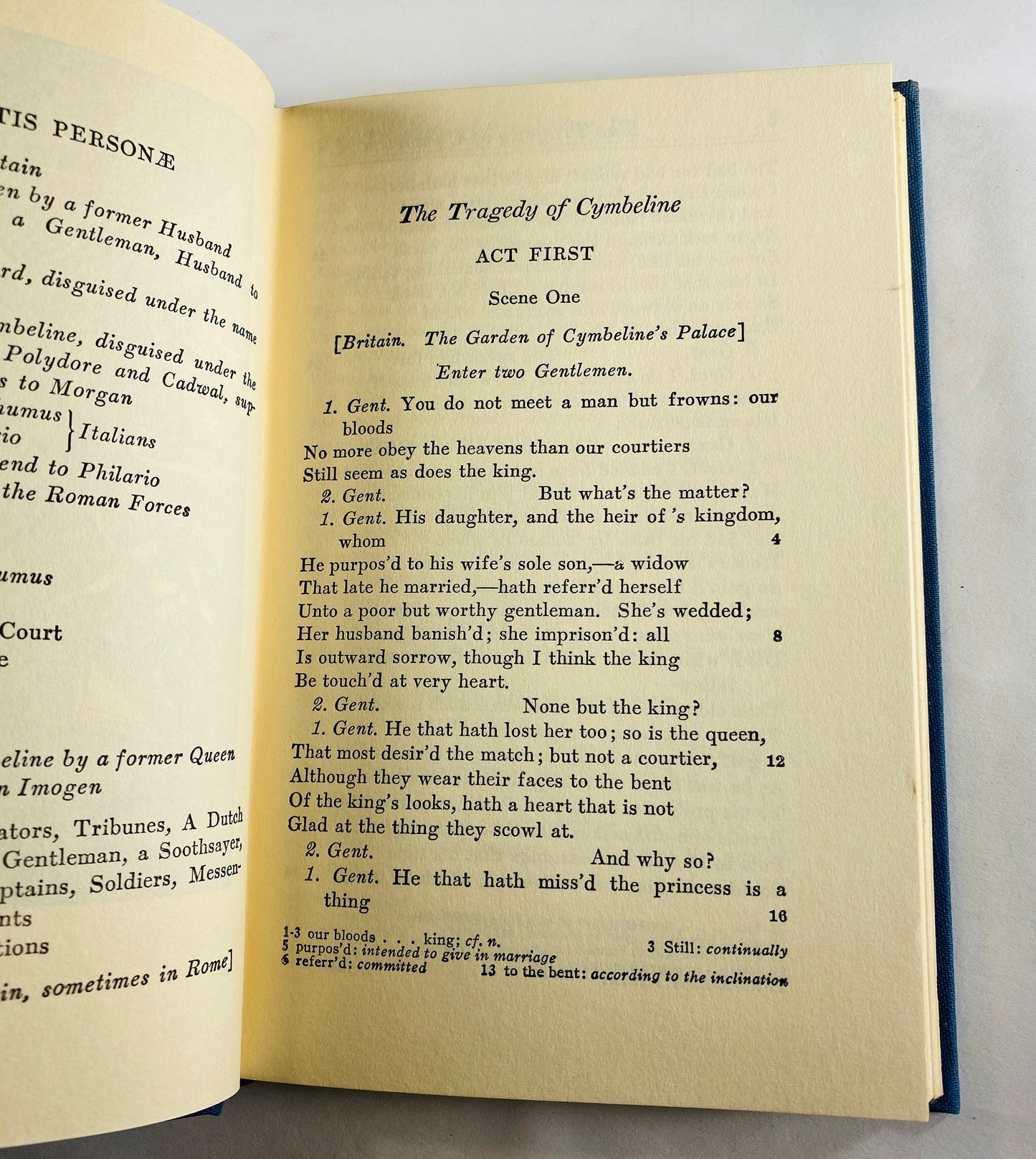 1961 Yale Shakespeare Blue book vintage books PICK ONE! Plays, poetry & sonnets King Lear Macbeth Romeo and Juliet Anthony and Cleopatra sky