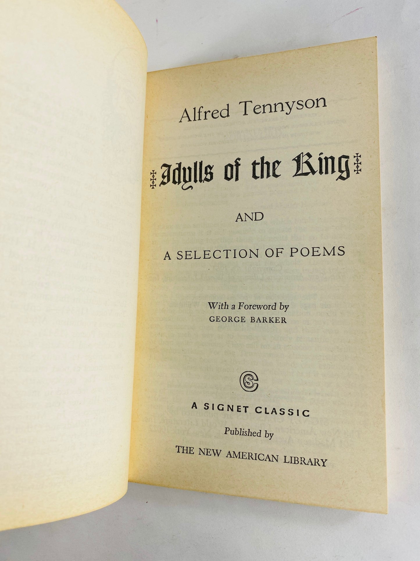 Tennyson's Idylls of the King vintage paperback book Legend of King Arthur, his knights, his love for Guinevere and her tragic betrayal.