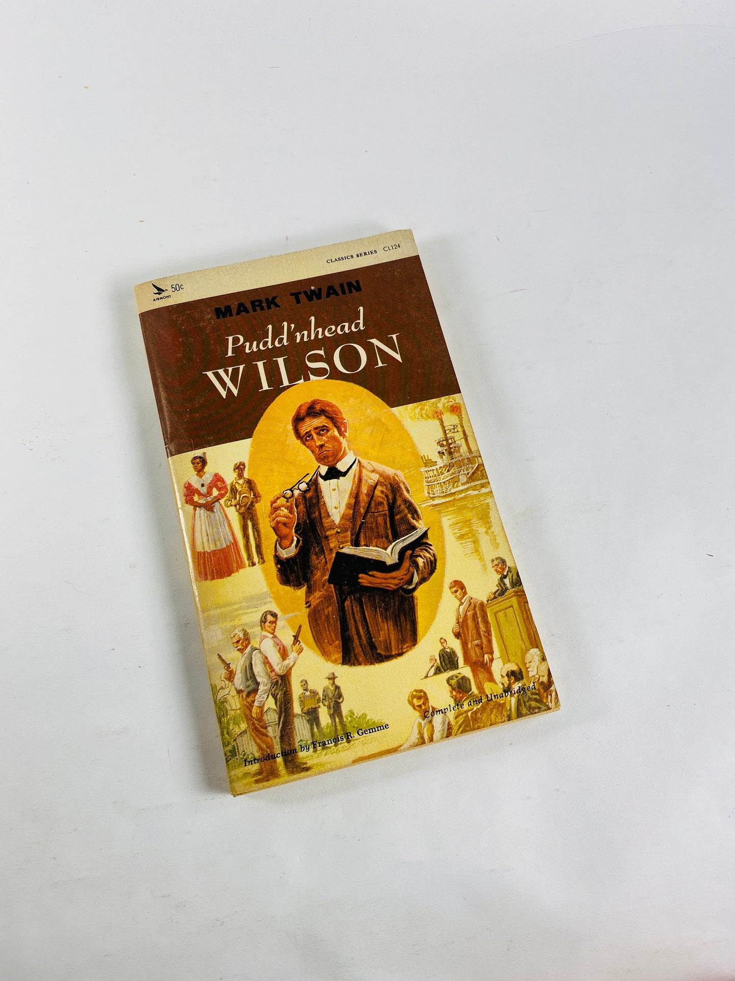 Mark Twain Vintage paperback book Innocents Abroad, Pudd'nhead Wilson, Life on Mississippi Connecticut Yankee in King Arthur Court, Letters