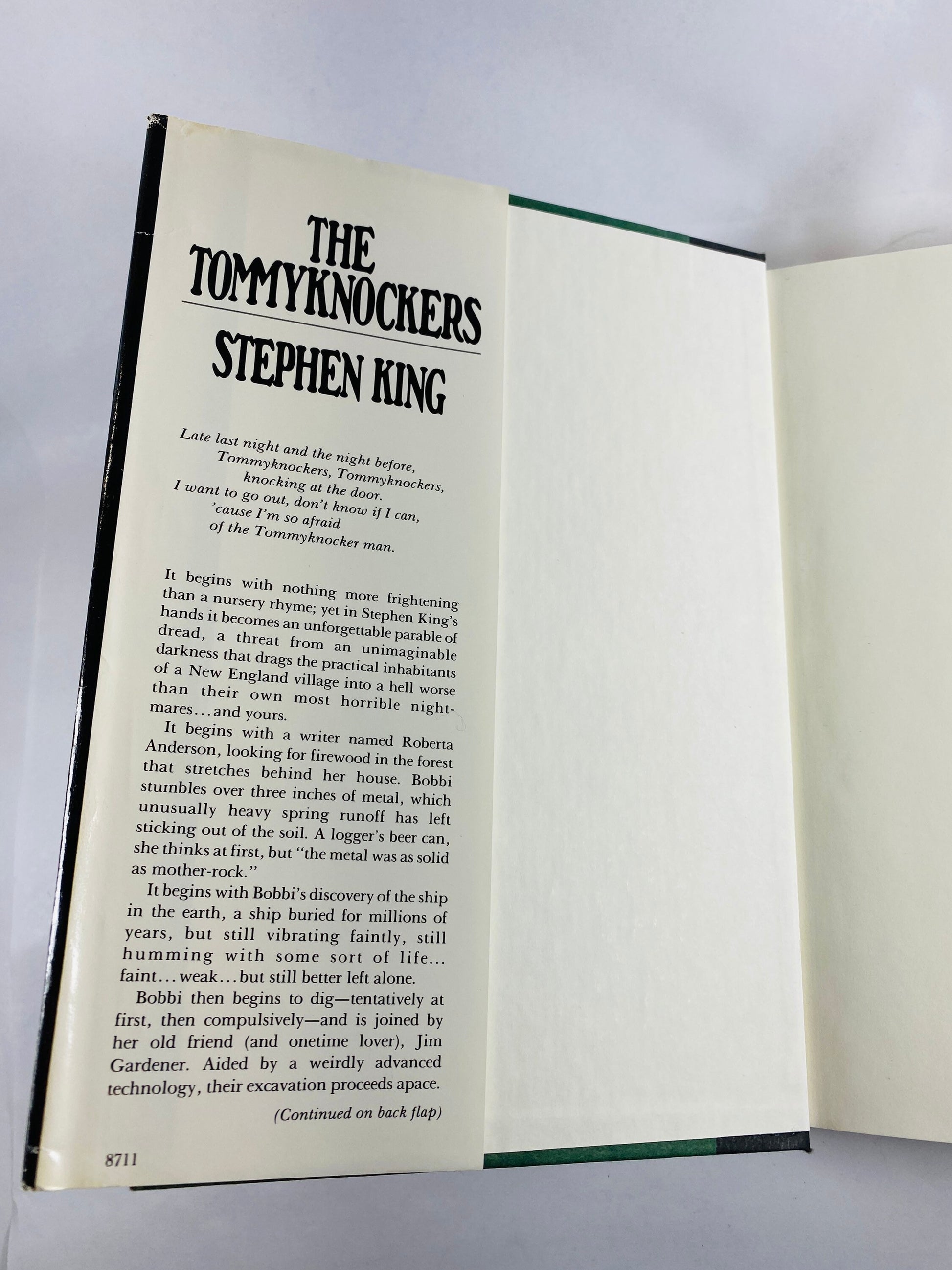 Tommyknockers FIRST EDITION vintage book by Stephen King circa 1987. Horror story about a writer in New England Hell.