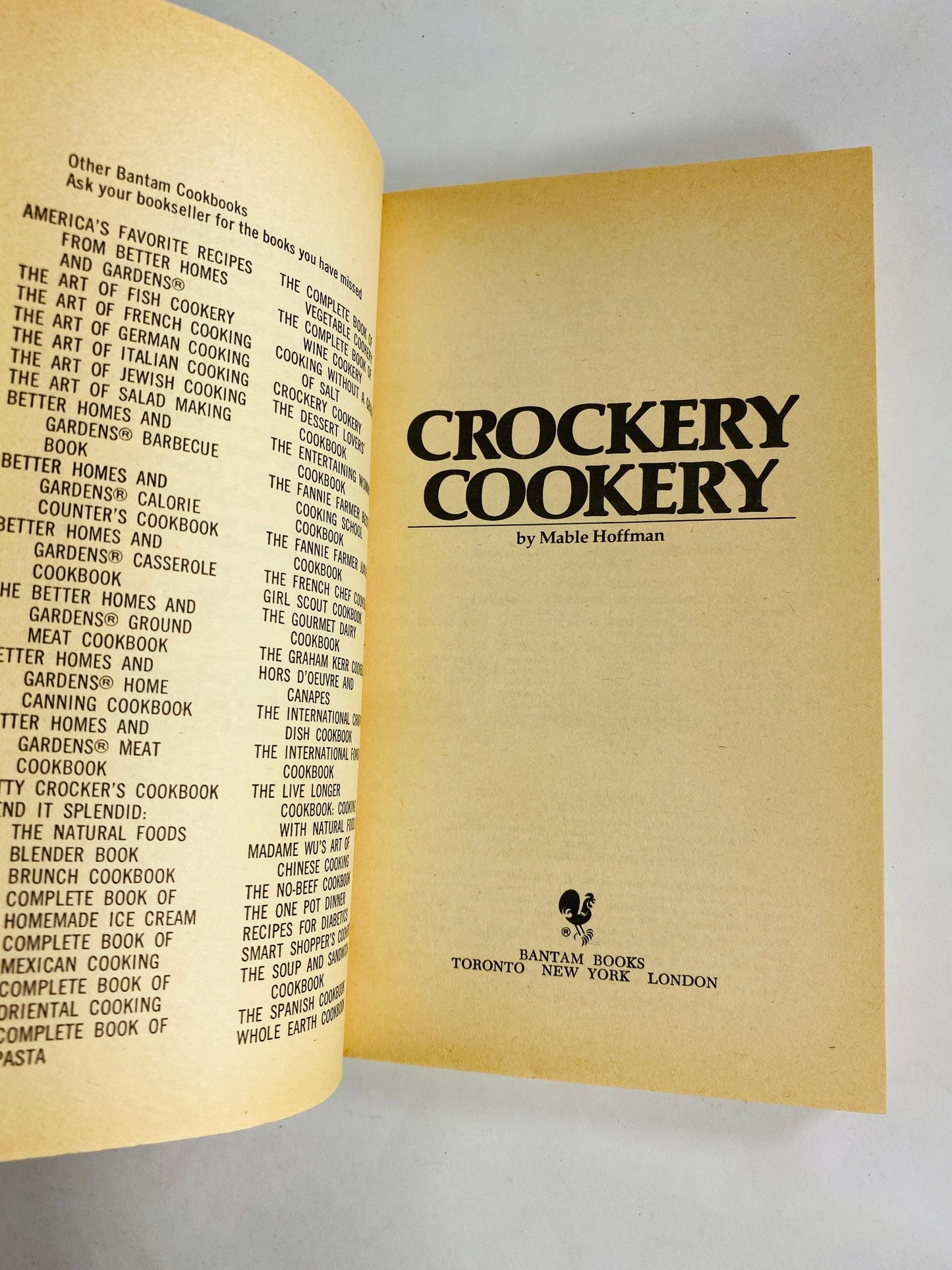 Crockpot Cooking vintage crockery paperback cookbook with recipes and directions beef chicken vegetables desserts