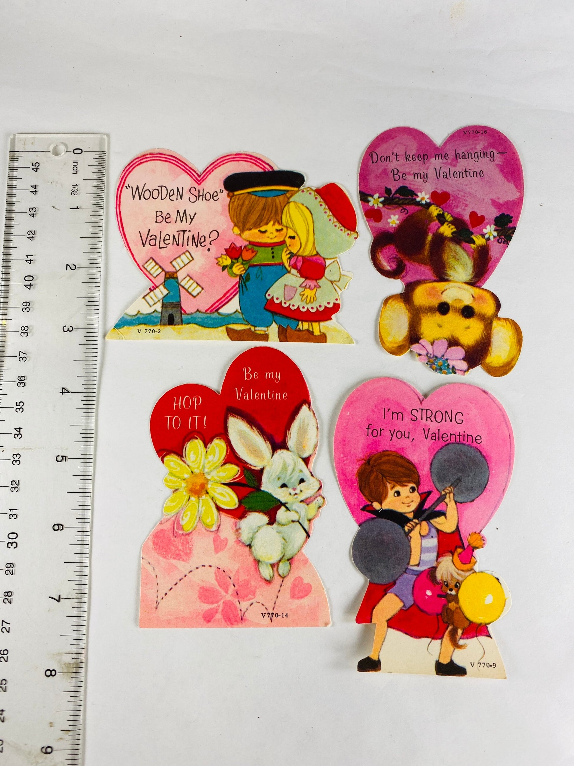 1977 Vintage UNUSED Valentine note cards Lot of 4 greetings in VG condition! Strong weight monkey show Bunny rabbit Teacher