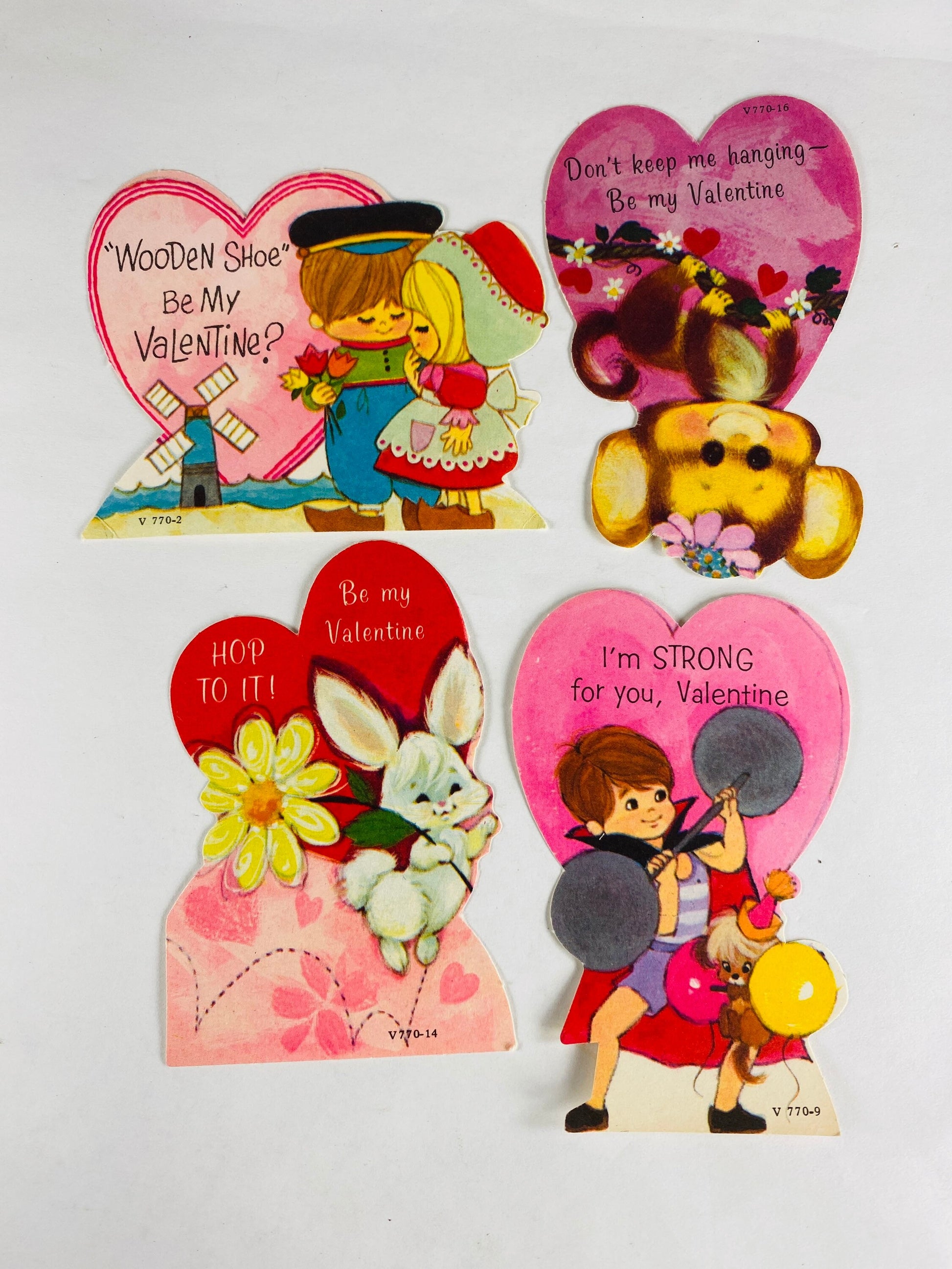 1977 Vintage UNUSED Valentine note cards Lot of 4 greetings in VG condition! Strong weight monkey show Bunny rabbit Teacher