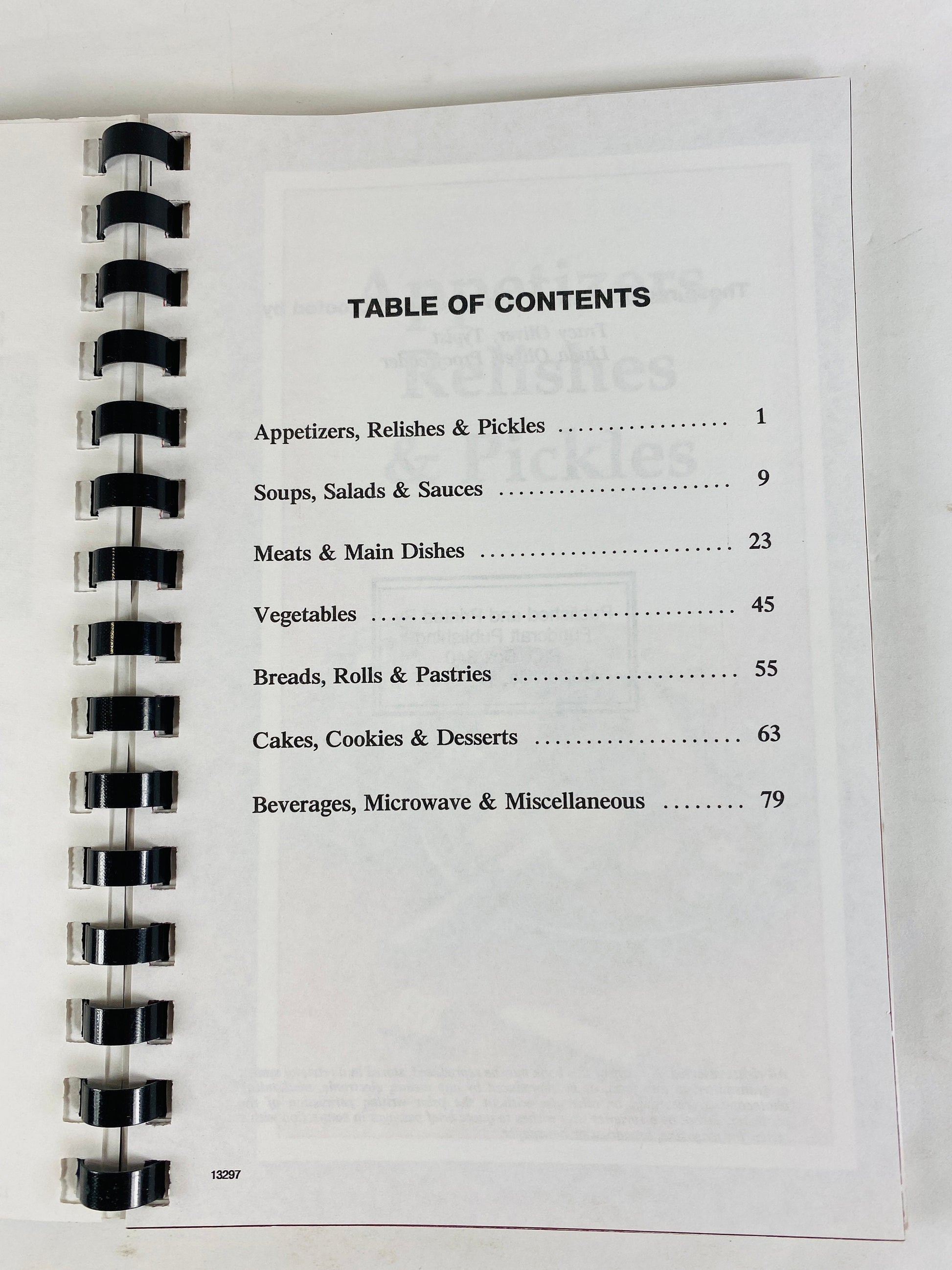 Brazos Crossing Cookbook of Sweet Adelines International, Houston Texas. Vintage book circa 1996 Appetizers relishes pickles chicken beef