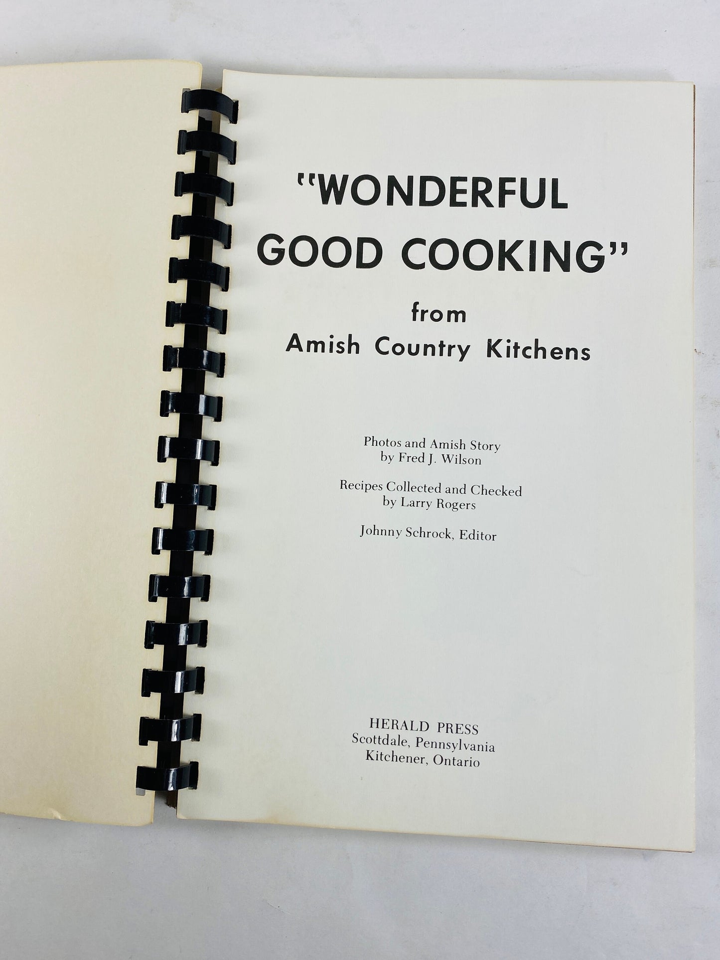 Pennsylvania Dutch Cookbook Wonderful Good Cooking from Amish Country Kitchens vintage cookbook recipes circa 1975 Quaker PA Old Fashioned