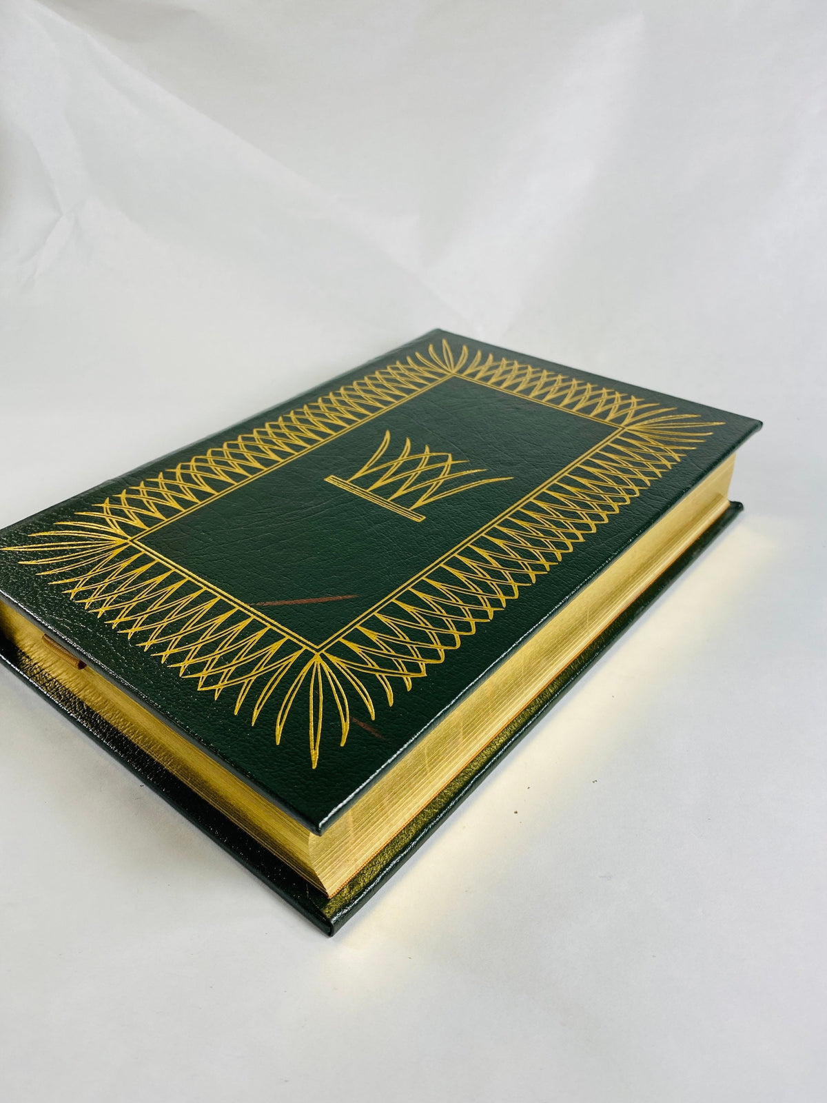 Leaves of Grass vintage EASTON PRESS book by Walt Whitman Vintage green leather decor with beautiful gilded gold circa 1977. Poetry