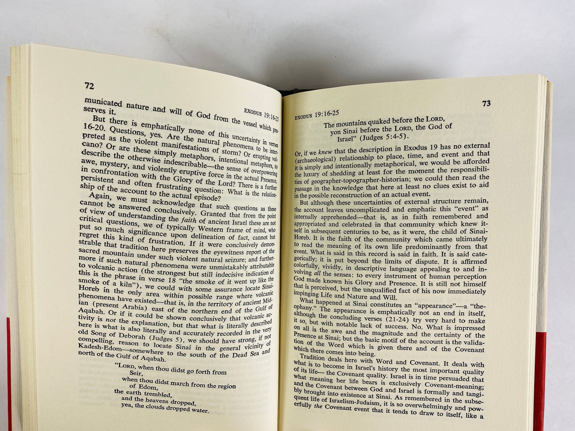 Layman's Bible Commentary vintage books circa 1959 Exodus Leviticus Numbers Deuteronomy Joshua. John Knox Press with dust jacket Christian