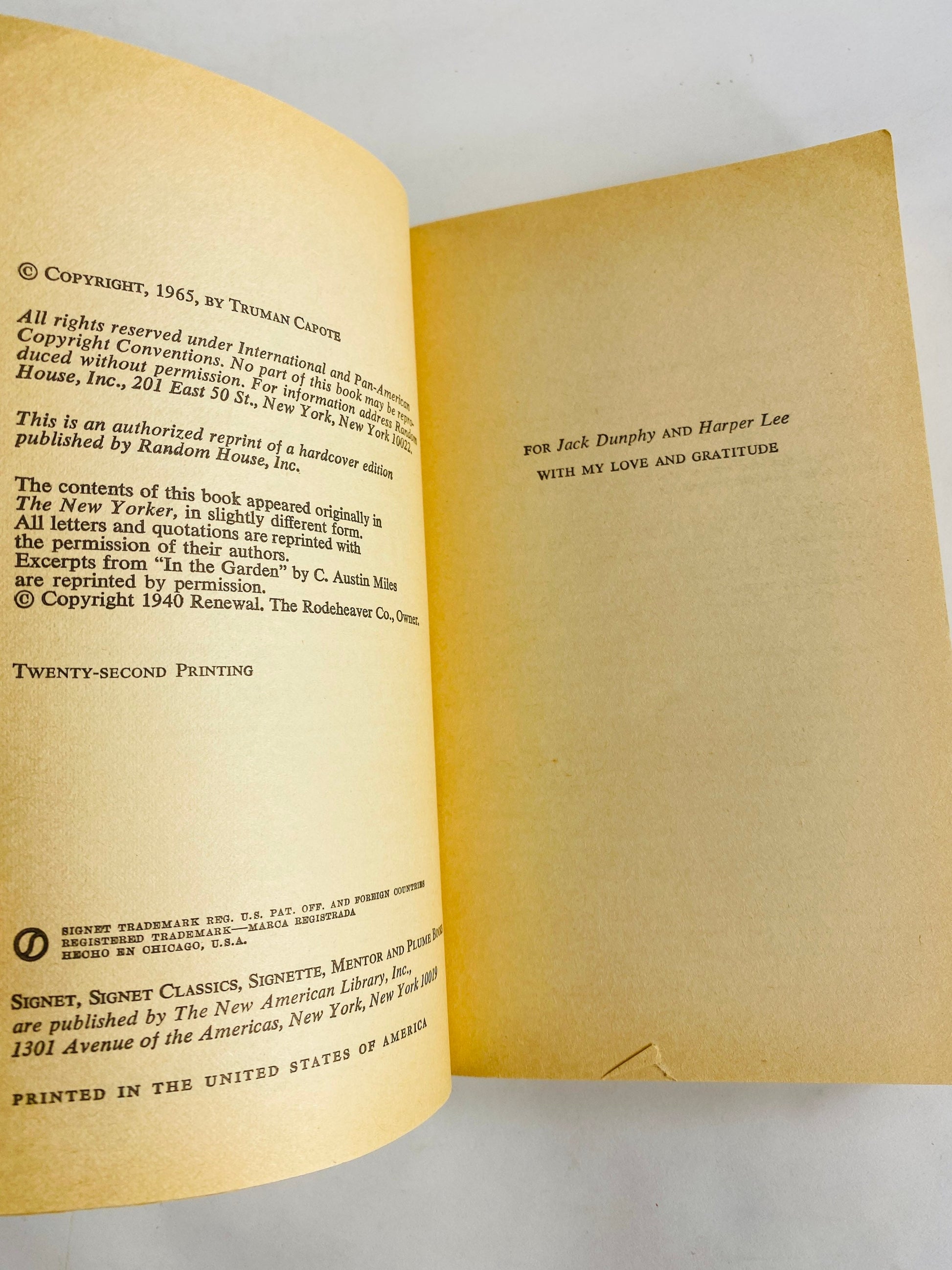 Truman Capote In Cold Blood Vintage paperback book circa 1965. True Account of a Multiple Murder and its Consequences. Signet