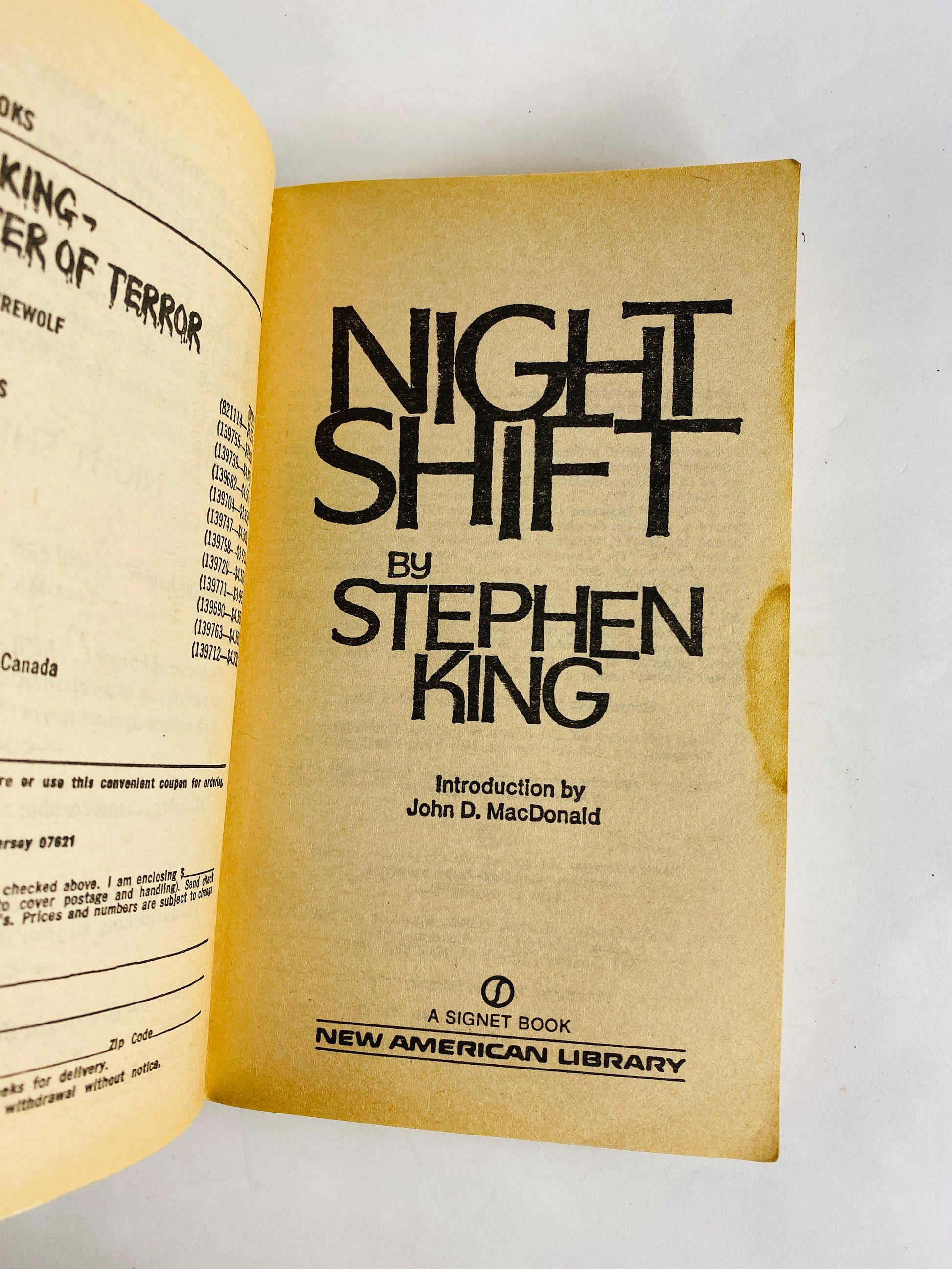 Stephen King Needful Things Night Shift and Danse Macabre vintage paperback book Signet Printing