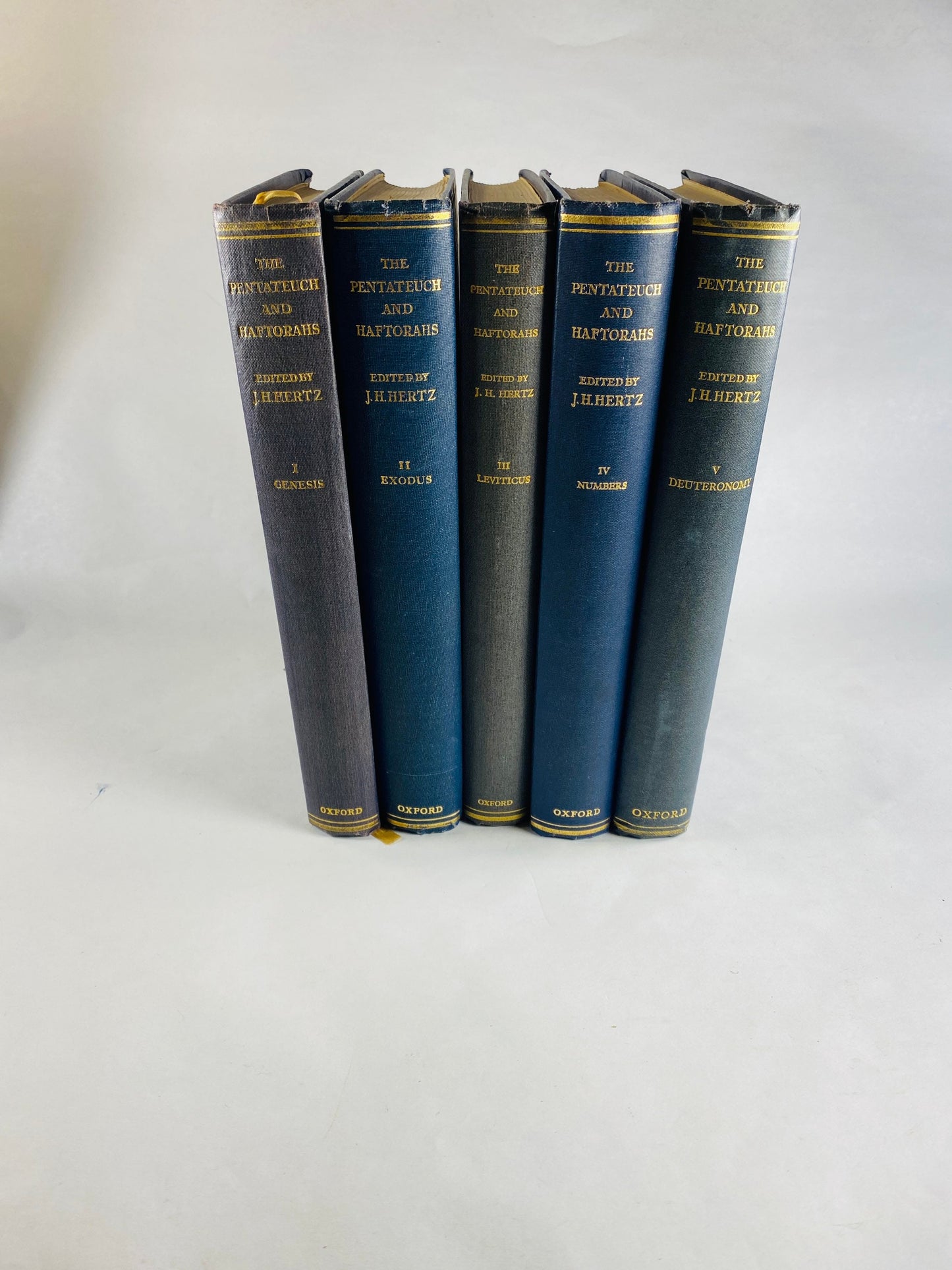 COMPLETE vintage Oxford University English Hebrew Pentateuch & Haftorahs Book set by Joseph Hertz London printing blue and gold decor 1945