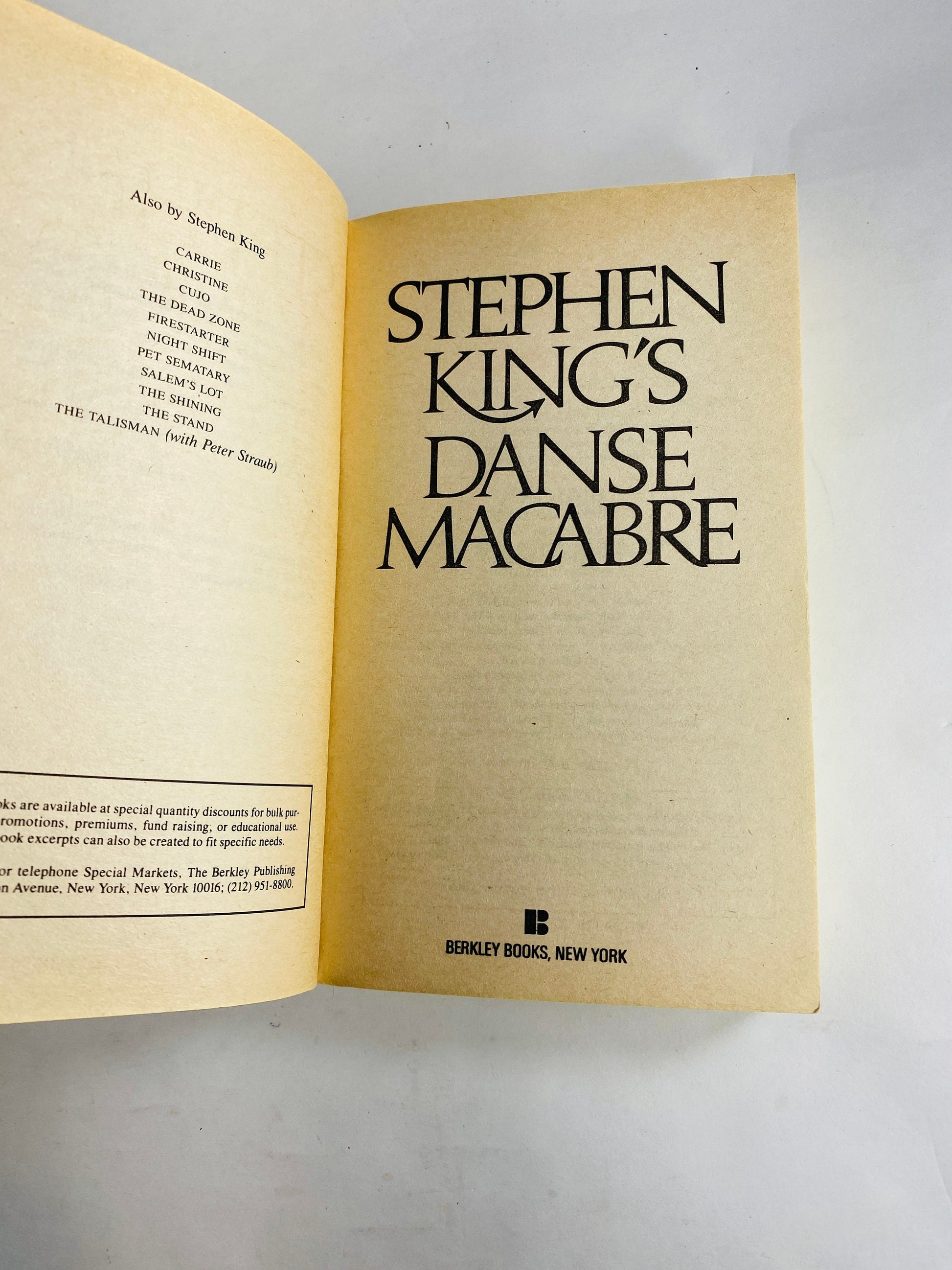 Stephen King Needful Things Night Shift and Danse Macabre vintage paperback book Signet Printing