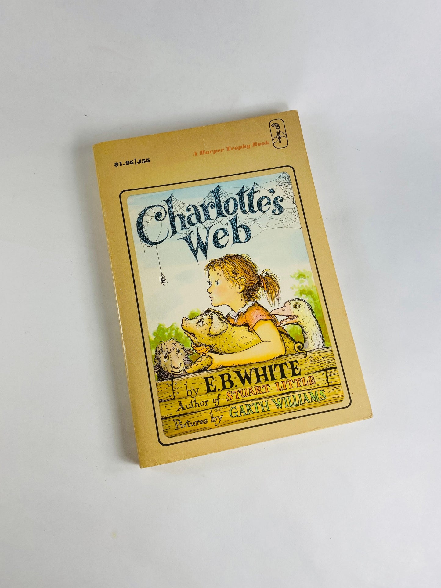 Charlotte’s Web by EB White vintage paperback book illustrated by Garth Williams circa 1973 Collector gift