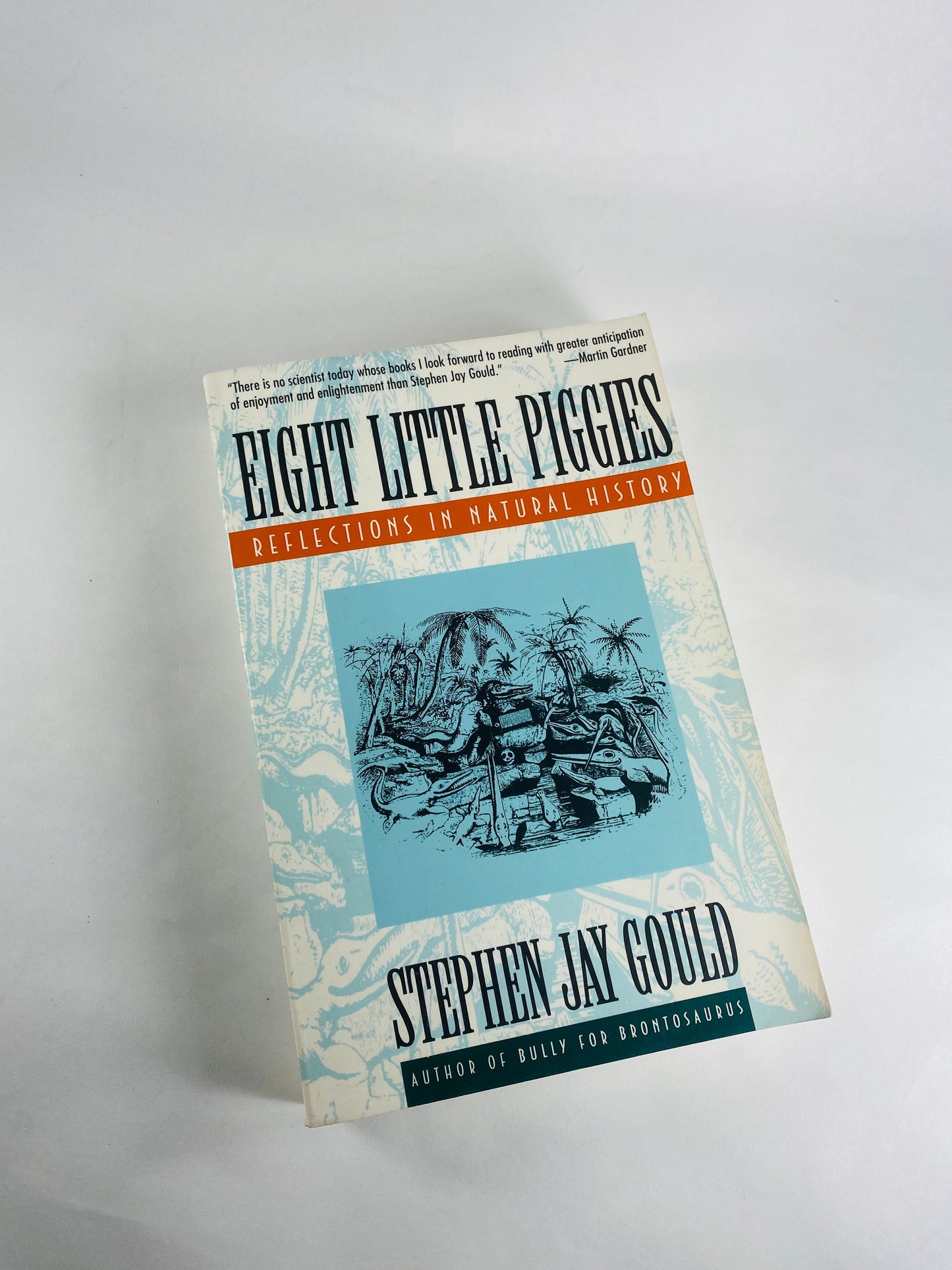 Eight Little Piggies vintage paperback book by Stephen Jay Gould circa 1995. Reflections in Natural History