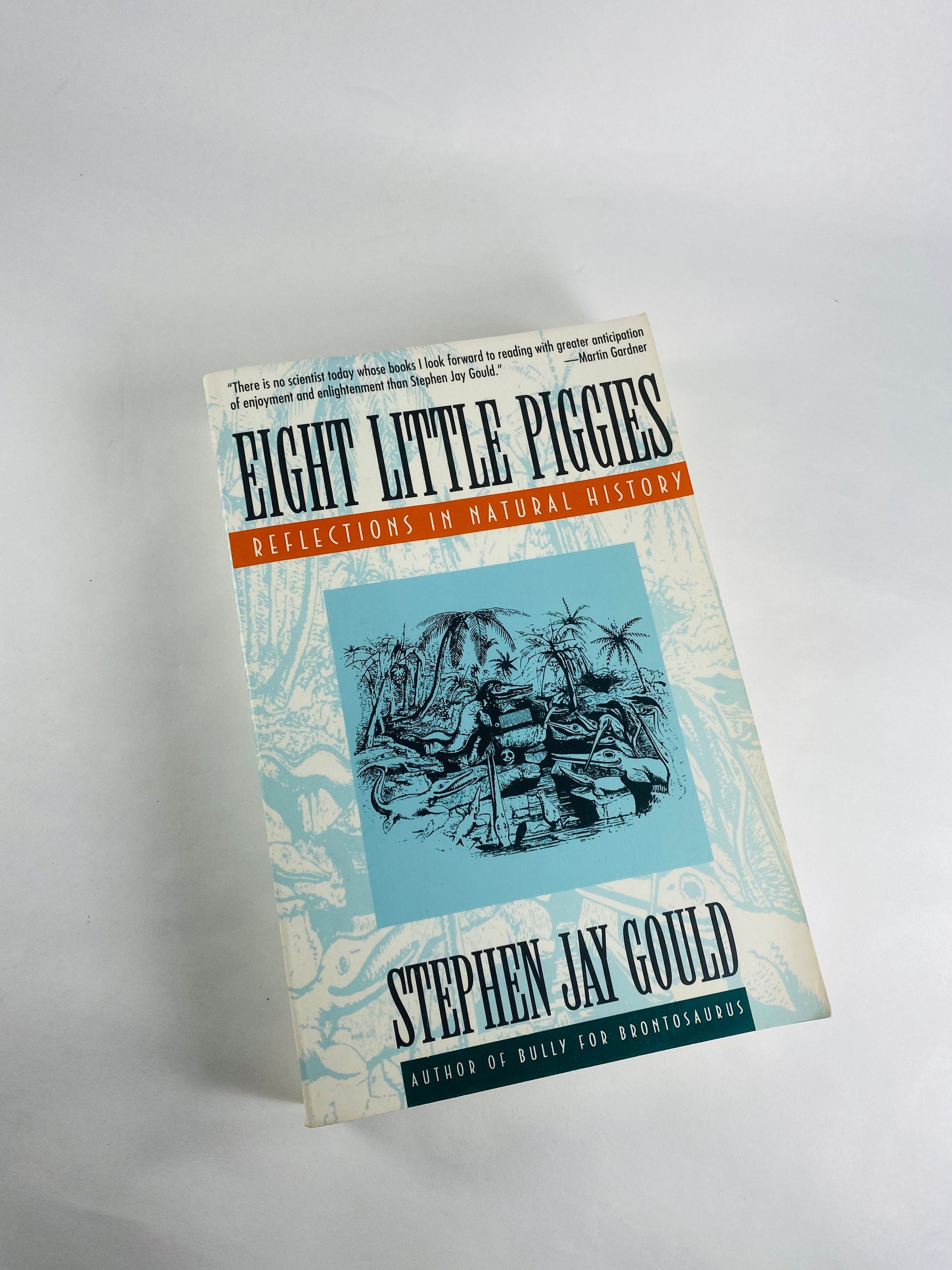 Eight Little Piggies vintage paperback book by Stephen Jay Gould circa 1995. Reflections in Natural History