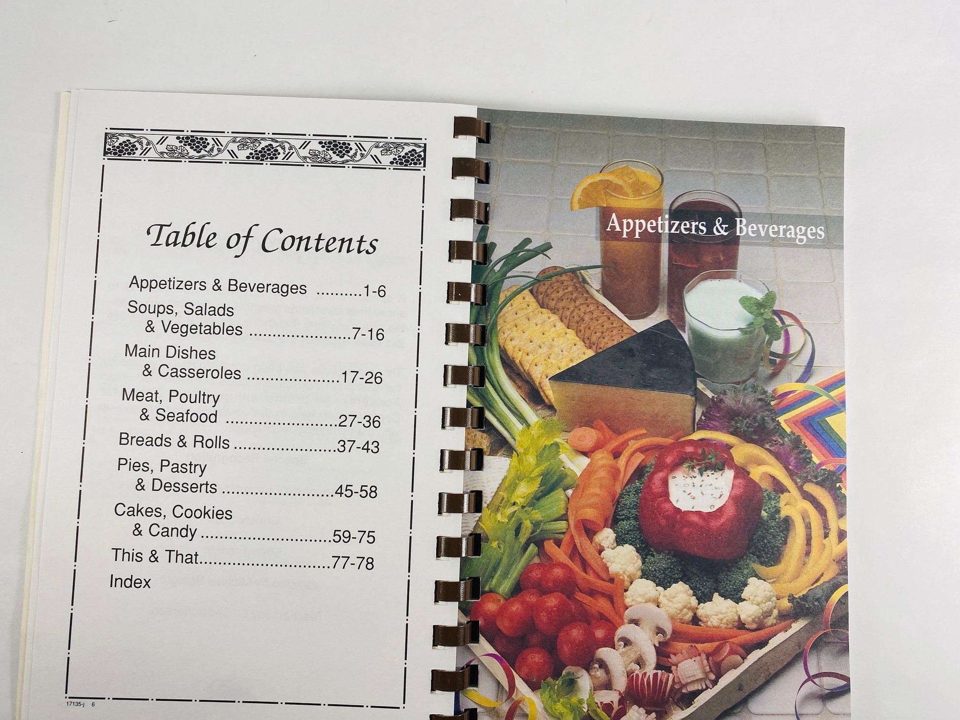 Pleasures from the Good Earth vintage cookbook Pioneer Christian Academy White's Creek Tennessee circa 1996 Fruit Dip Chocolate Chess Pie