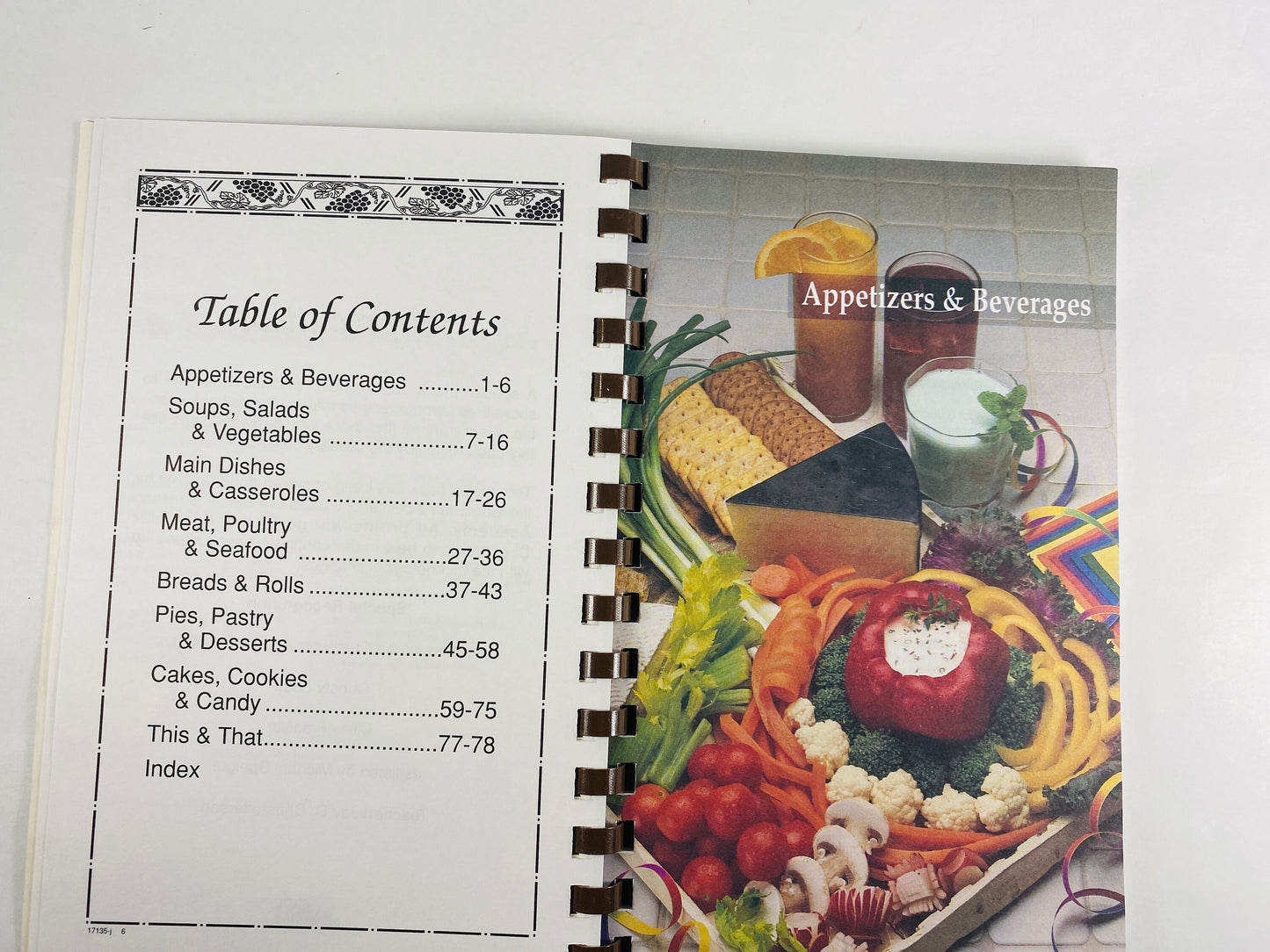 Pleasures from the Good Earth vintage cookbook Pioneer Christian Academy White's Creek Tennessee circa 1996 Fruit Dip Chocolate Chess Pie