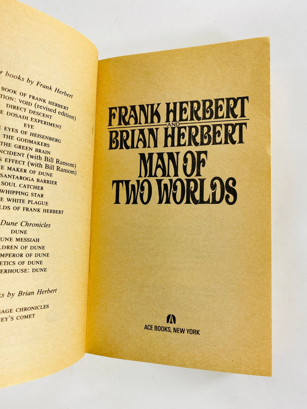 Man of Two Worlds vintage paperback book by Frank Herbert circa 1987 Scifi story set on Earth about being watched and manipulated by aliens