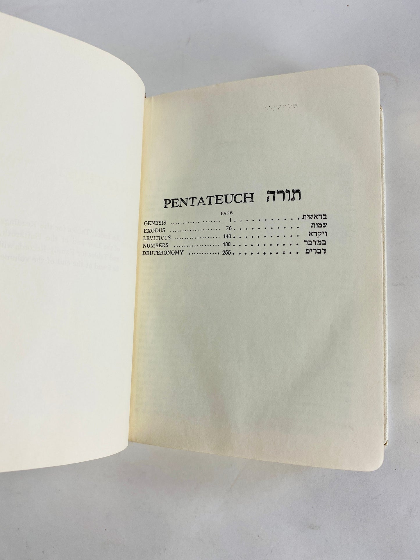 1939 Bride's Bible vintage bridal Tanakh White and gold Jewish Pentateuch Holy Scriptures Torah Judaism five scroll Wedding gift prop