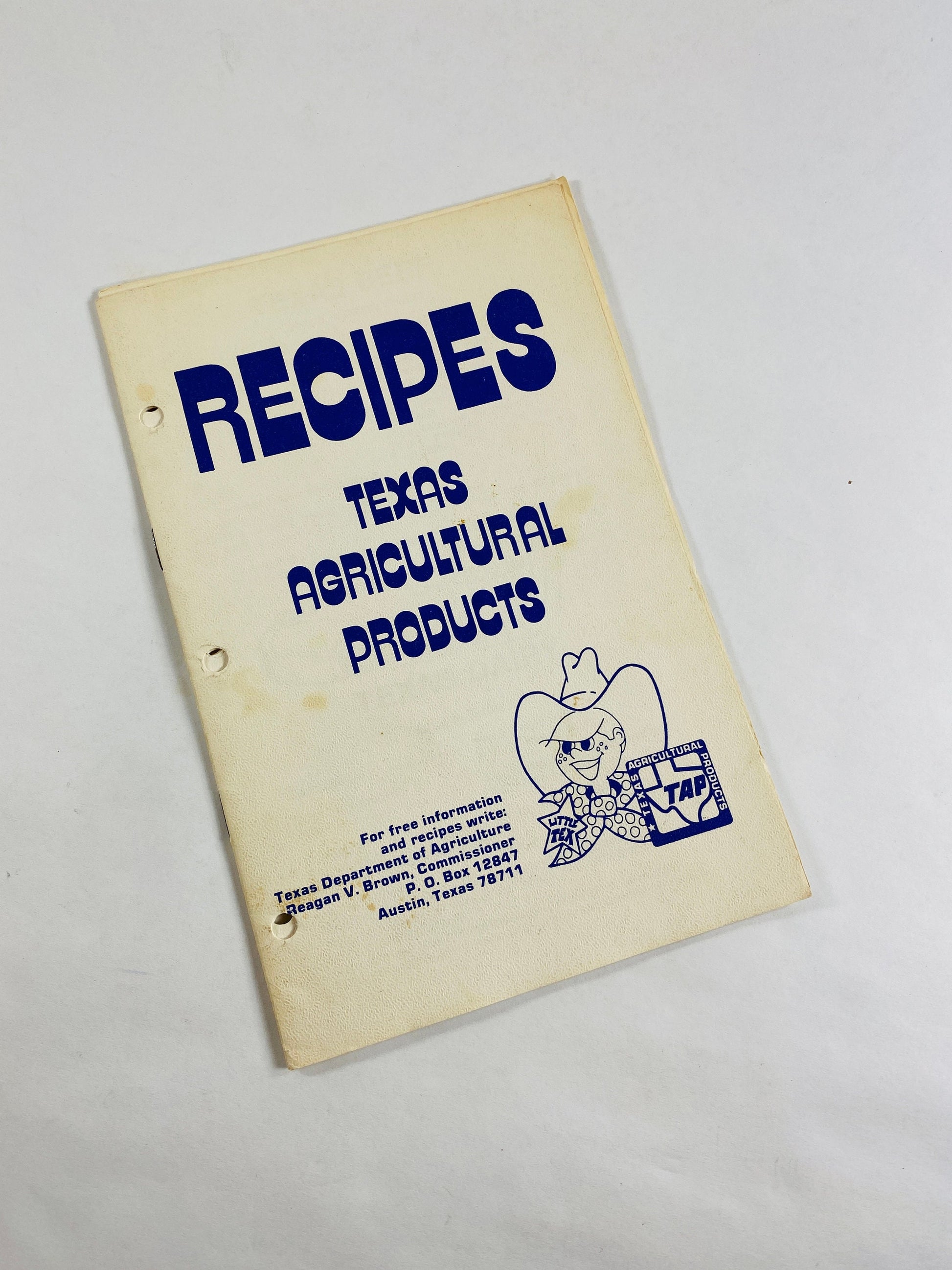 Texas Recipes & Agricultural Products vintage cookbook booklet Chuck Wagon Chili, Milk Punches, Date Bars, Pecan Cheese Ball, Spareribs